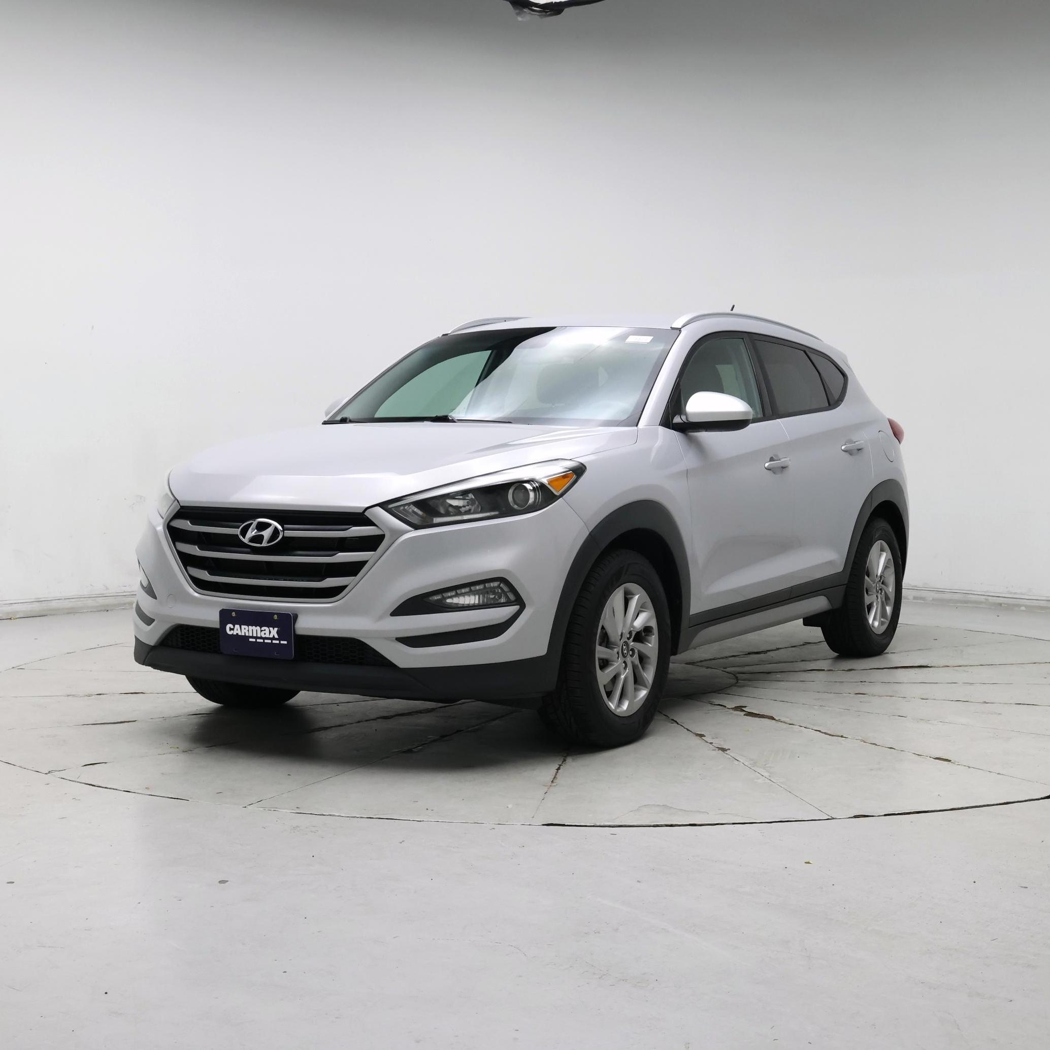 Thumbnail: 2017 Hyundai Tucson - 4