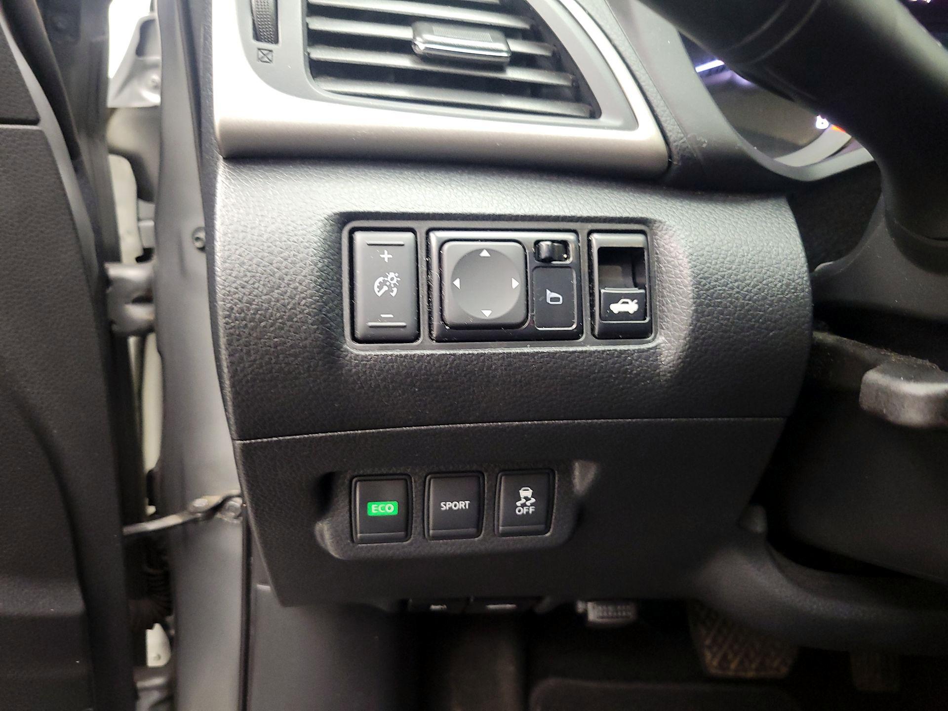 Thumbnail: 2014 Nissan Sentra - 13