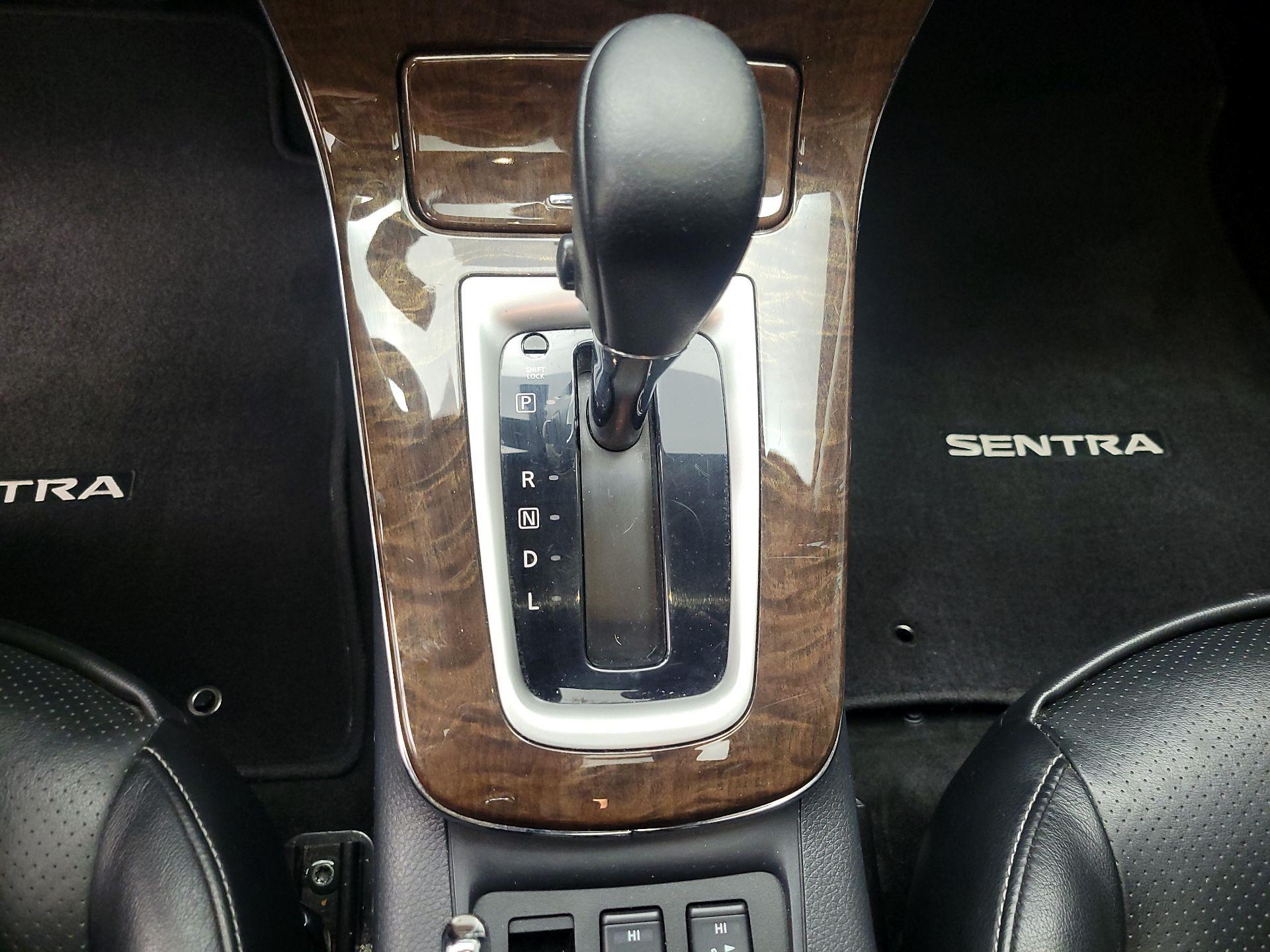 Thumbnail: 2014 Nissan Sentra - 18