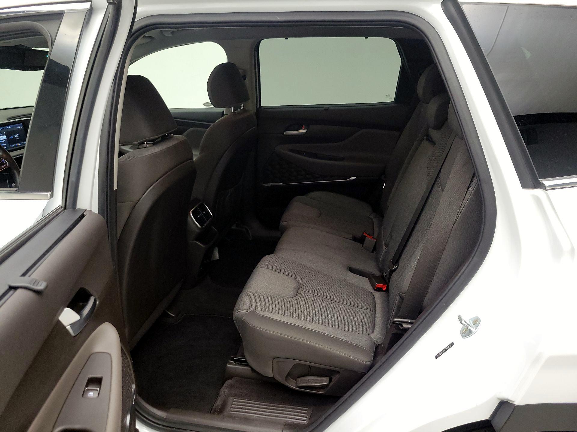 Thumbnail: 2019 Hyundai Santa Fe - 19