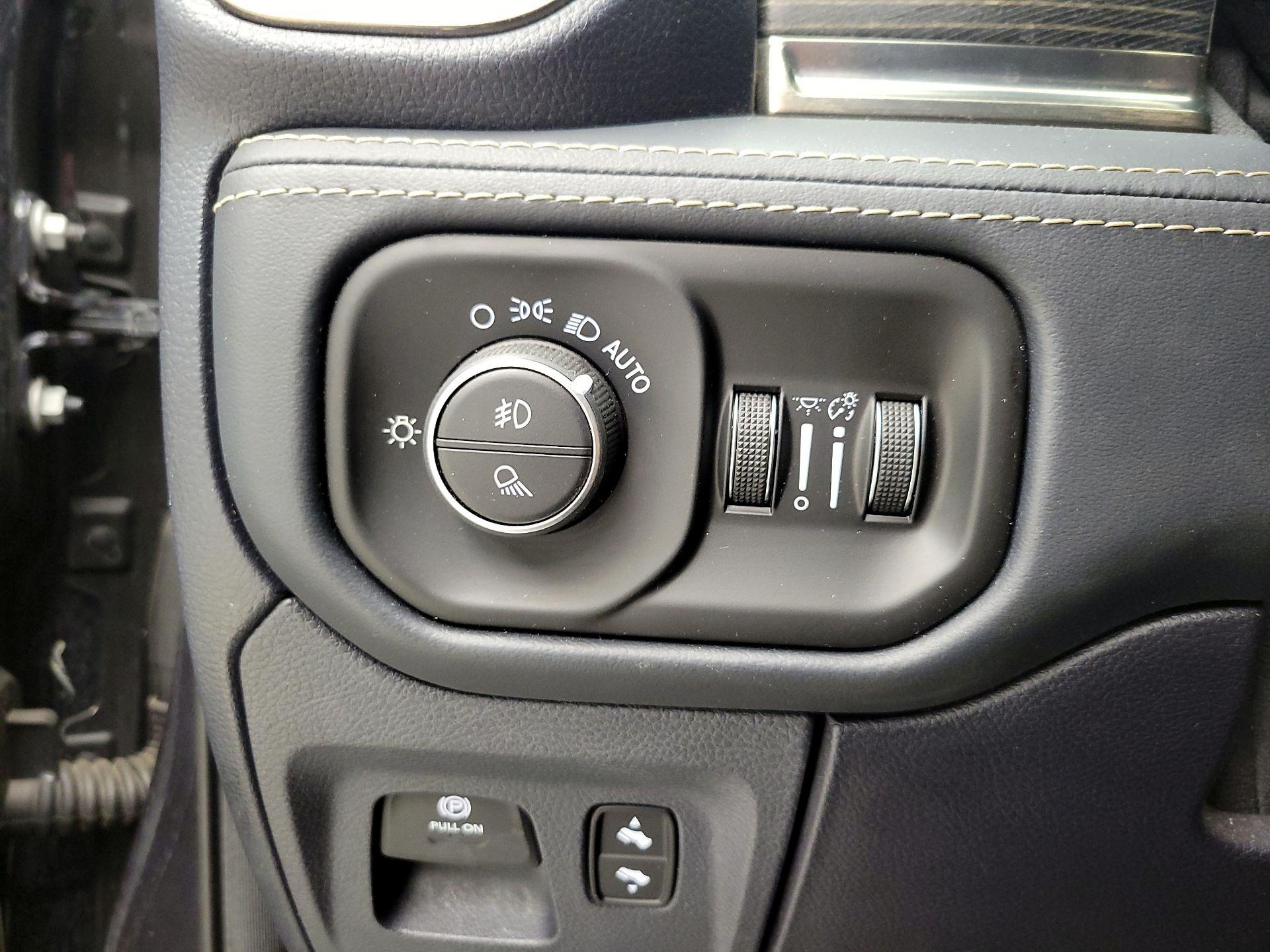 Thumbnail: 2019 RAM 1500 - 13