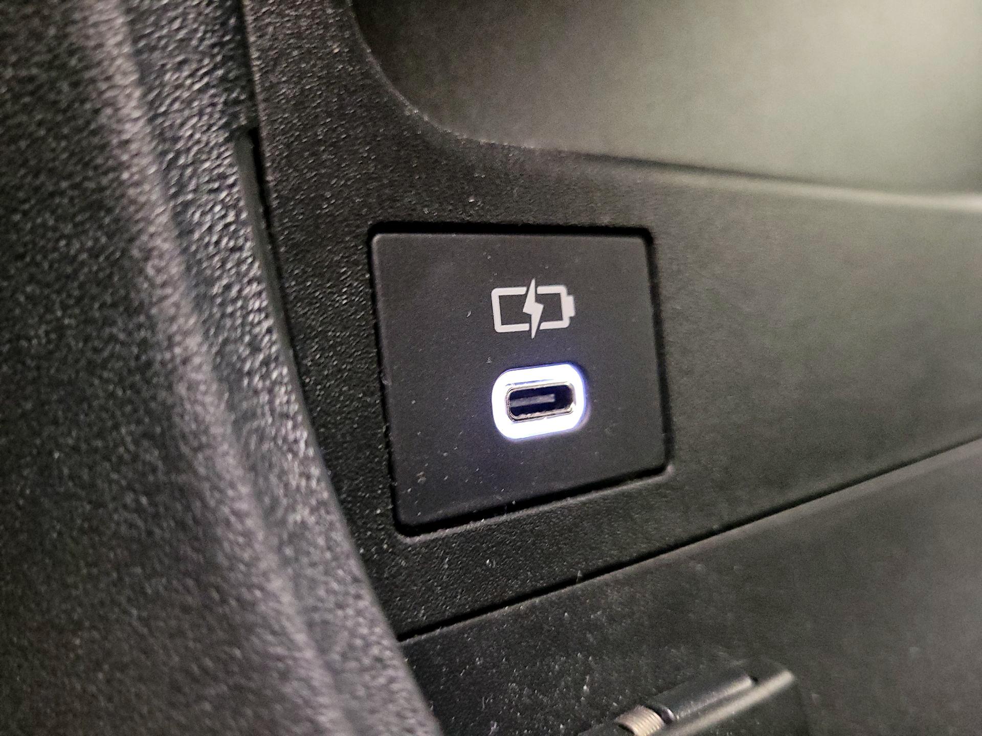 Thumbnail: 2024 Toyota bZ4X - 17