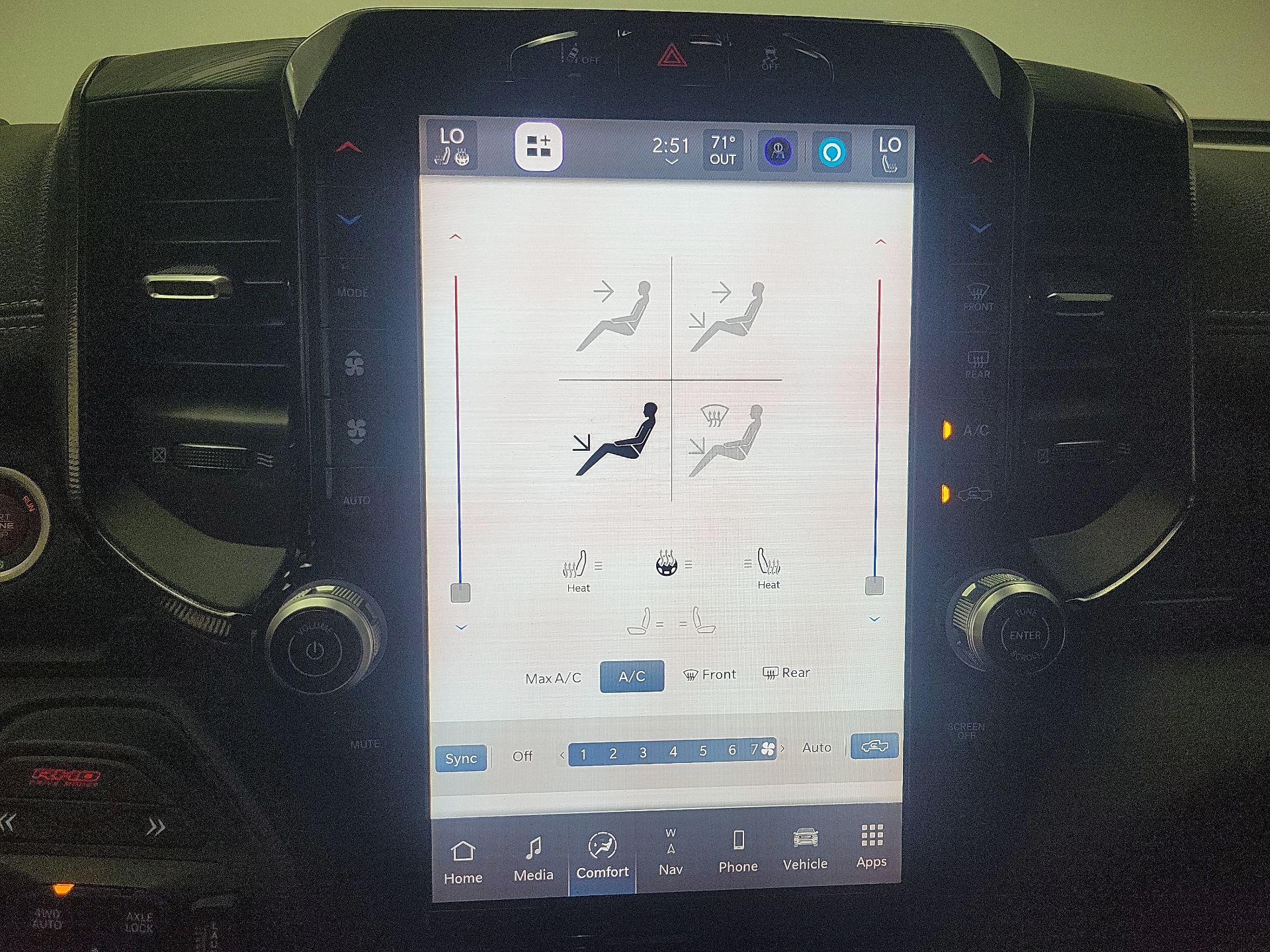 Thumbnail: 2025 RAM 1500 - 17