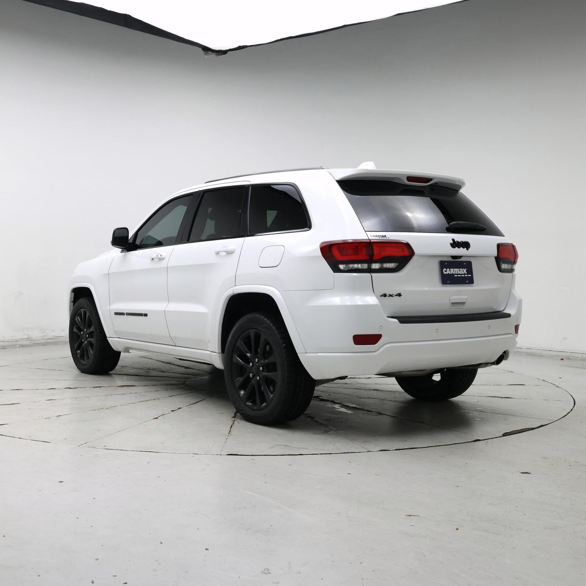 Thumbnail: 2022 Jeep Grand Cherokee - 2