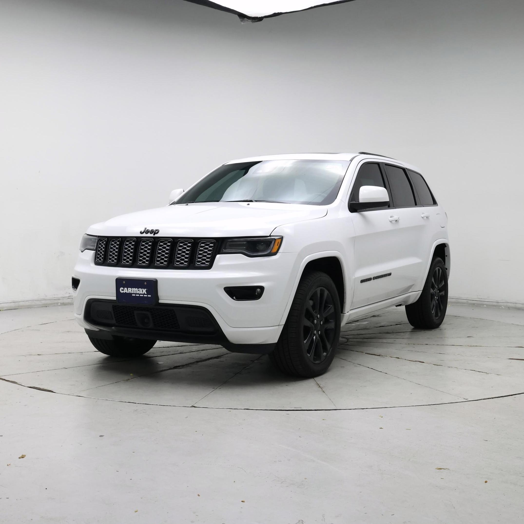 Thumbnail: 2022 Jeep Grand Cherokee - 4