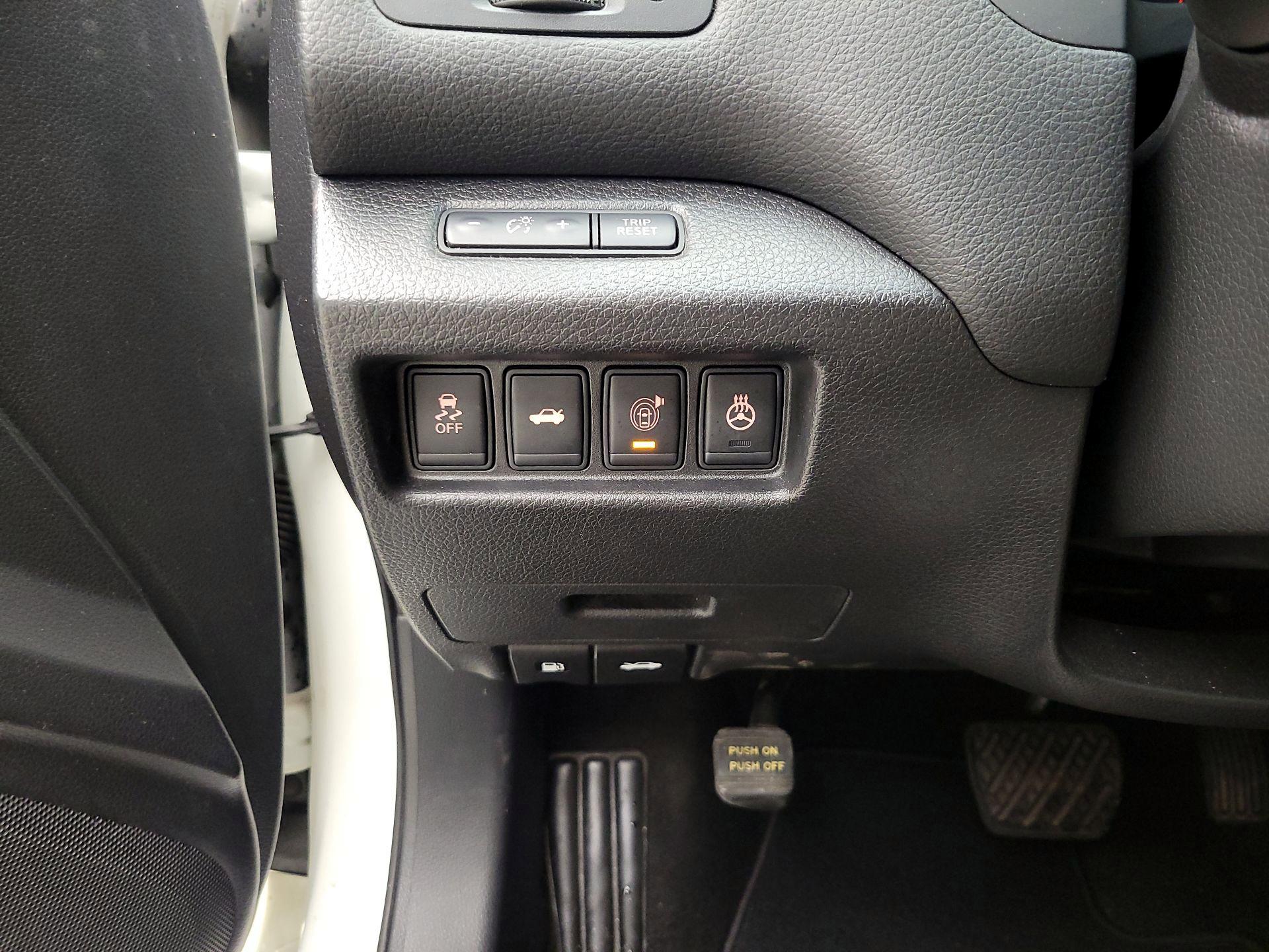 Thumbnail: 2014 Nissan Altima - 13