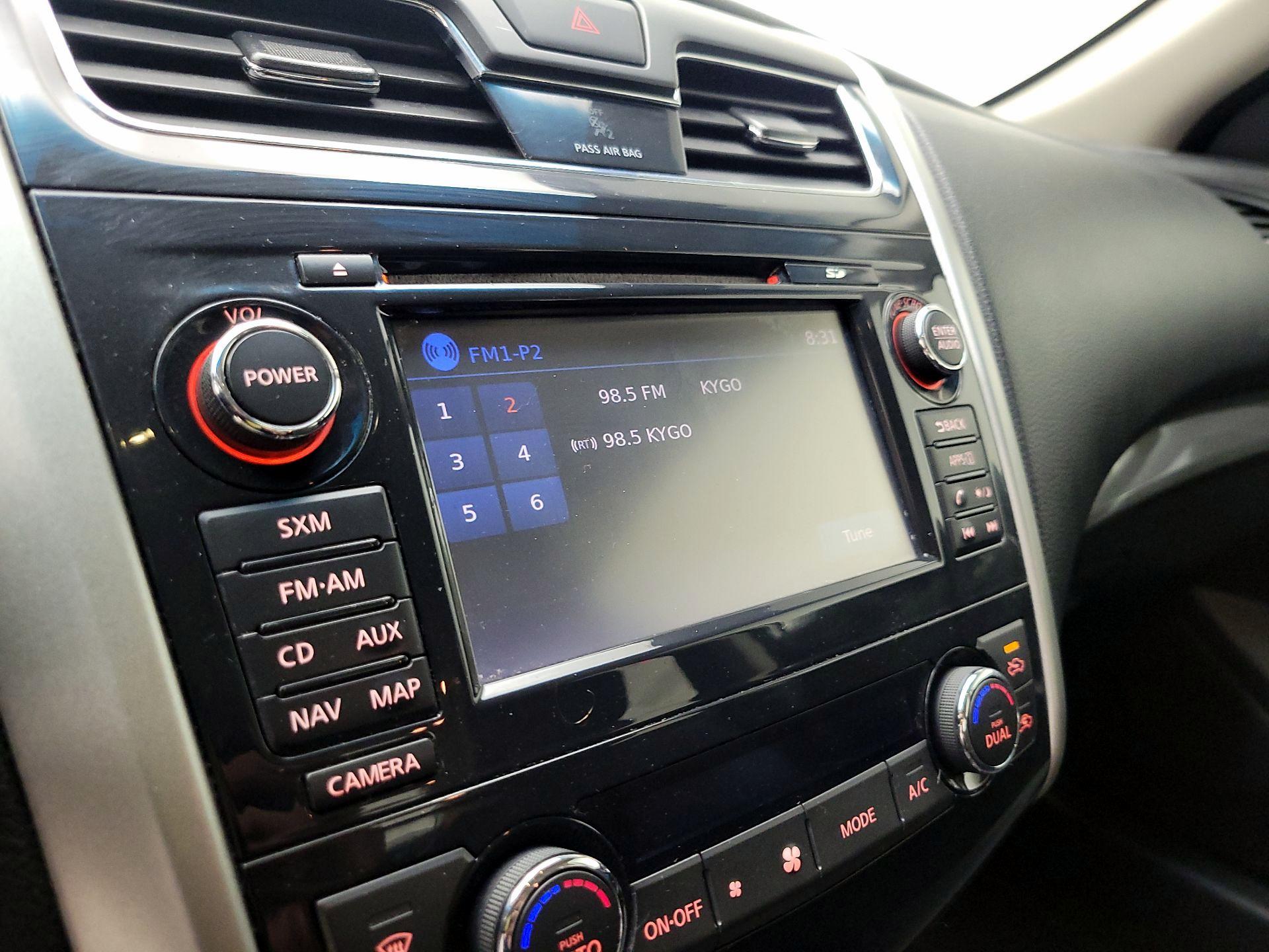 Thumbnail: 2014 Nissan Altima - 16