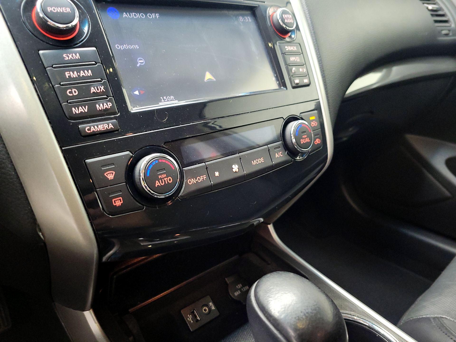 Thumbnail: 2014 Nissan Altima - 17