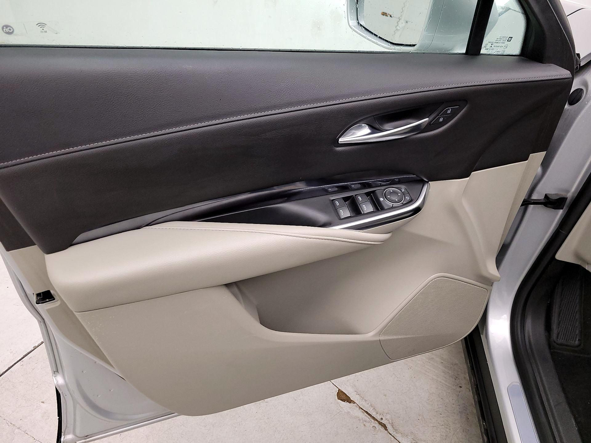 Thumbnail: 2020 Cadillac XT4 - 12