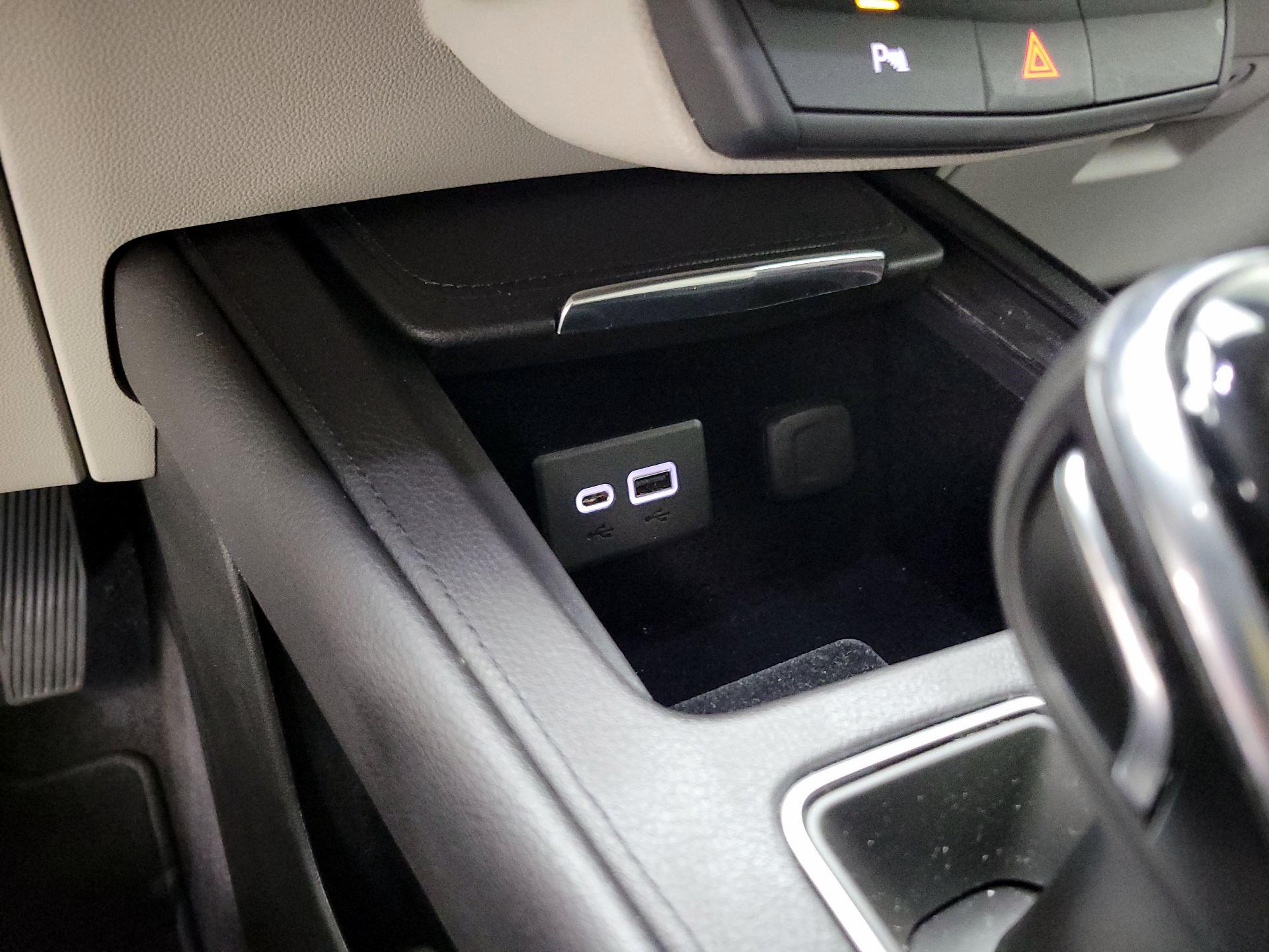 Thumbnail: 2020 Cadillac XT4 - 19
