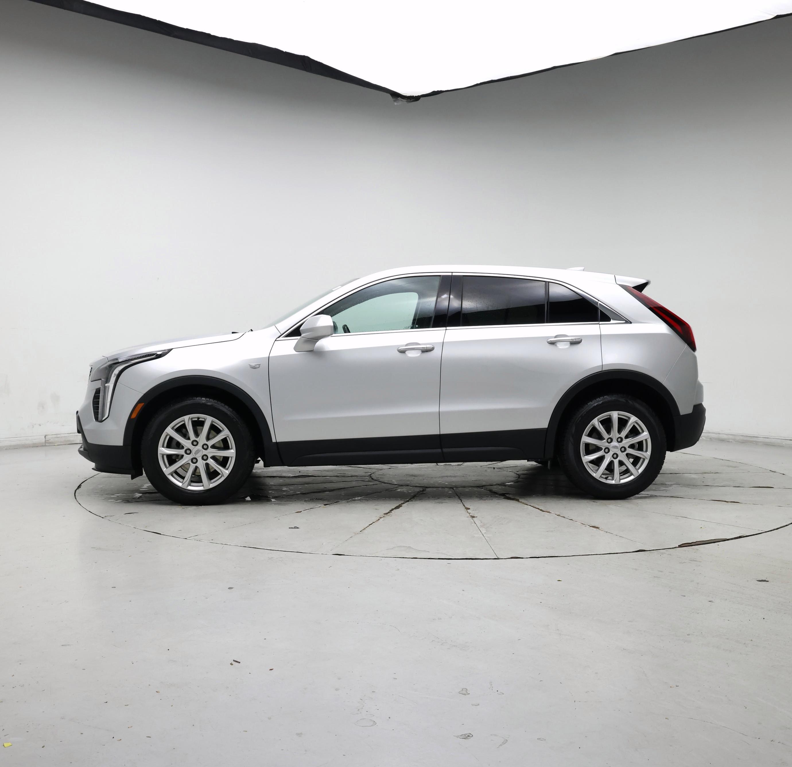 Thumbnail: 2020 Cadillac XT4 - 3