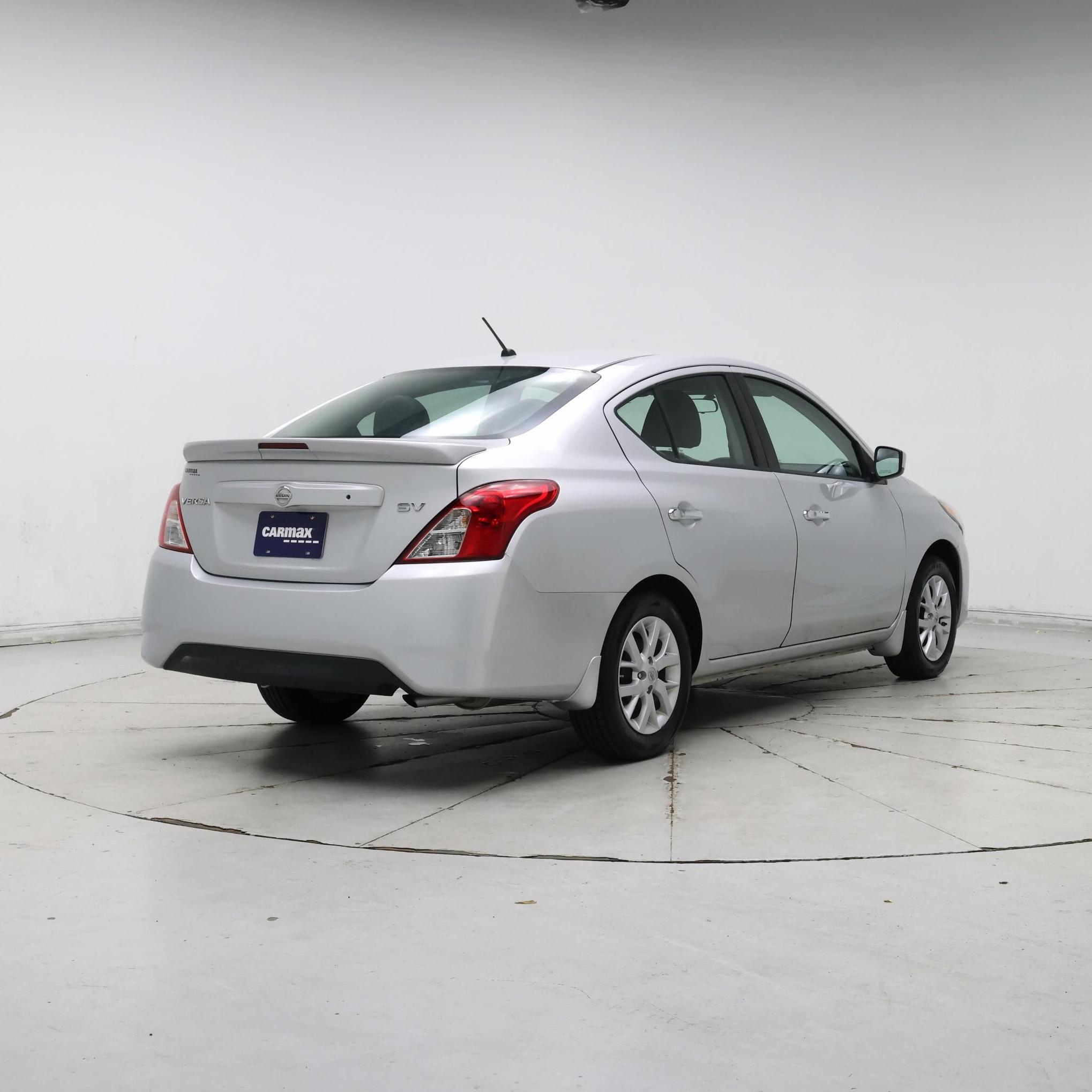 Thumbnail: 2016 Nissan Versa - 8