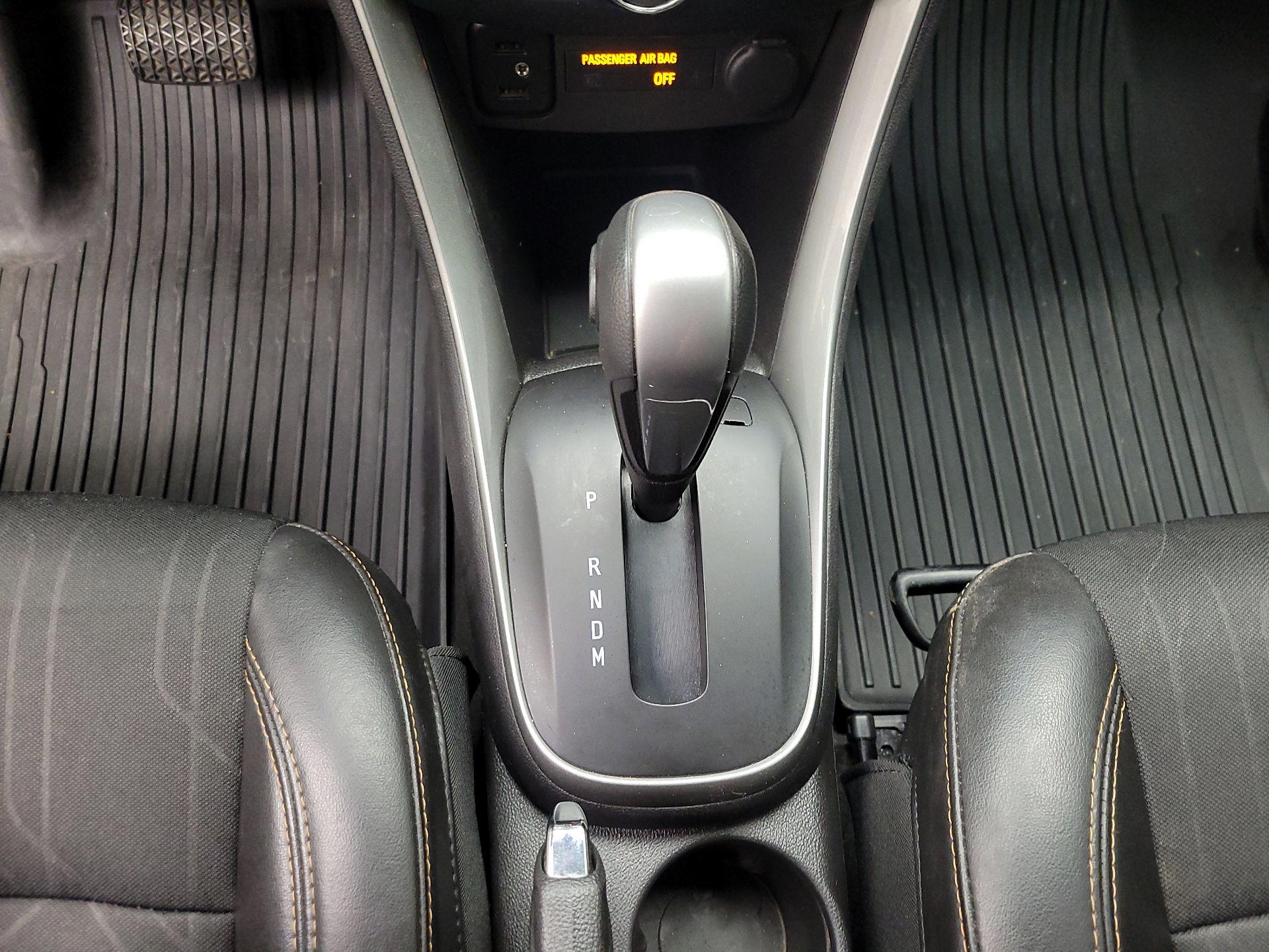 Thumbnail: 2019 Chevrolet Trax - 17