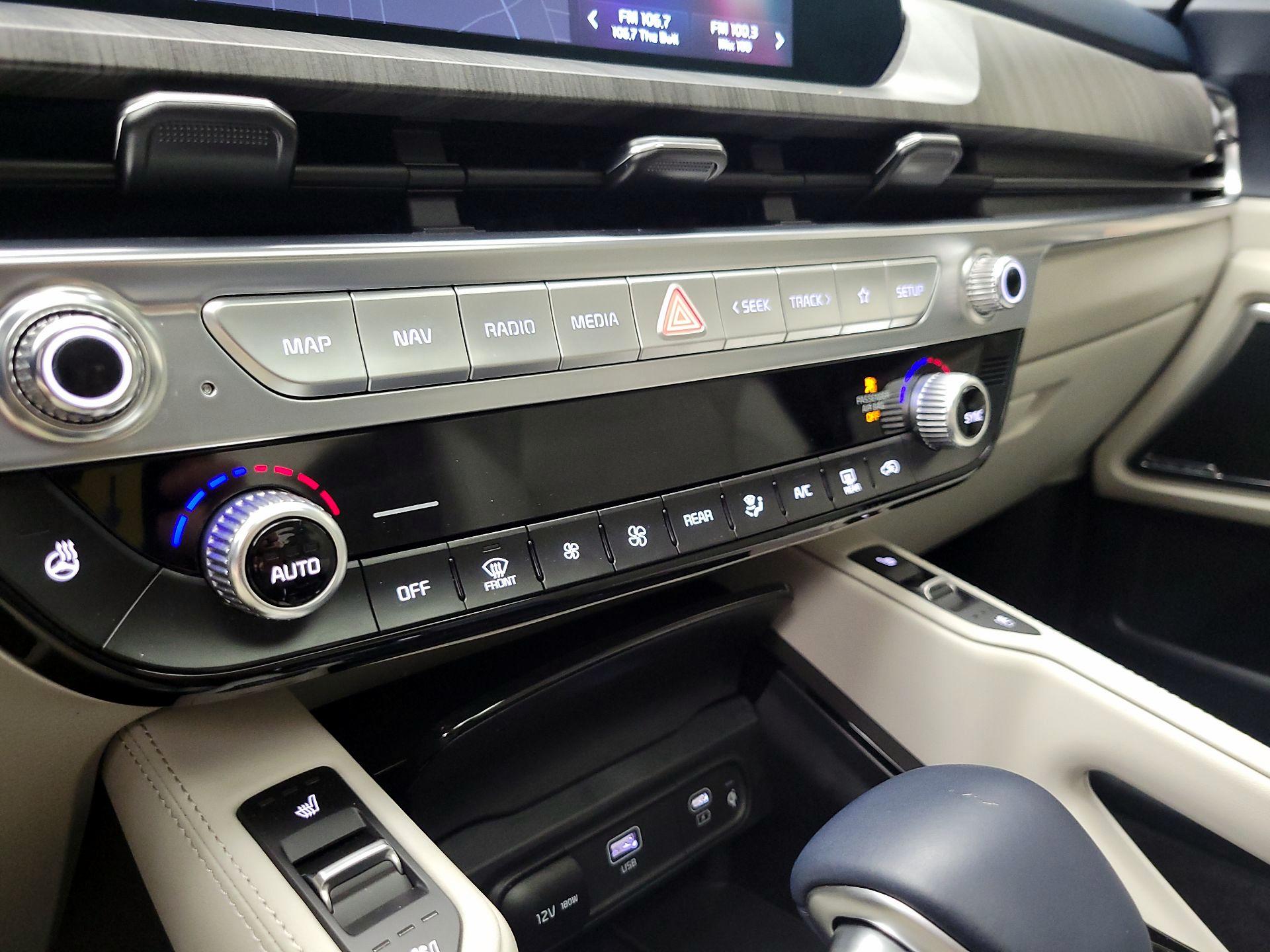 Thumbnail: 2024 Kia Telluride - 17