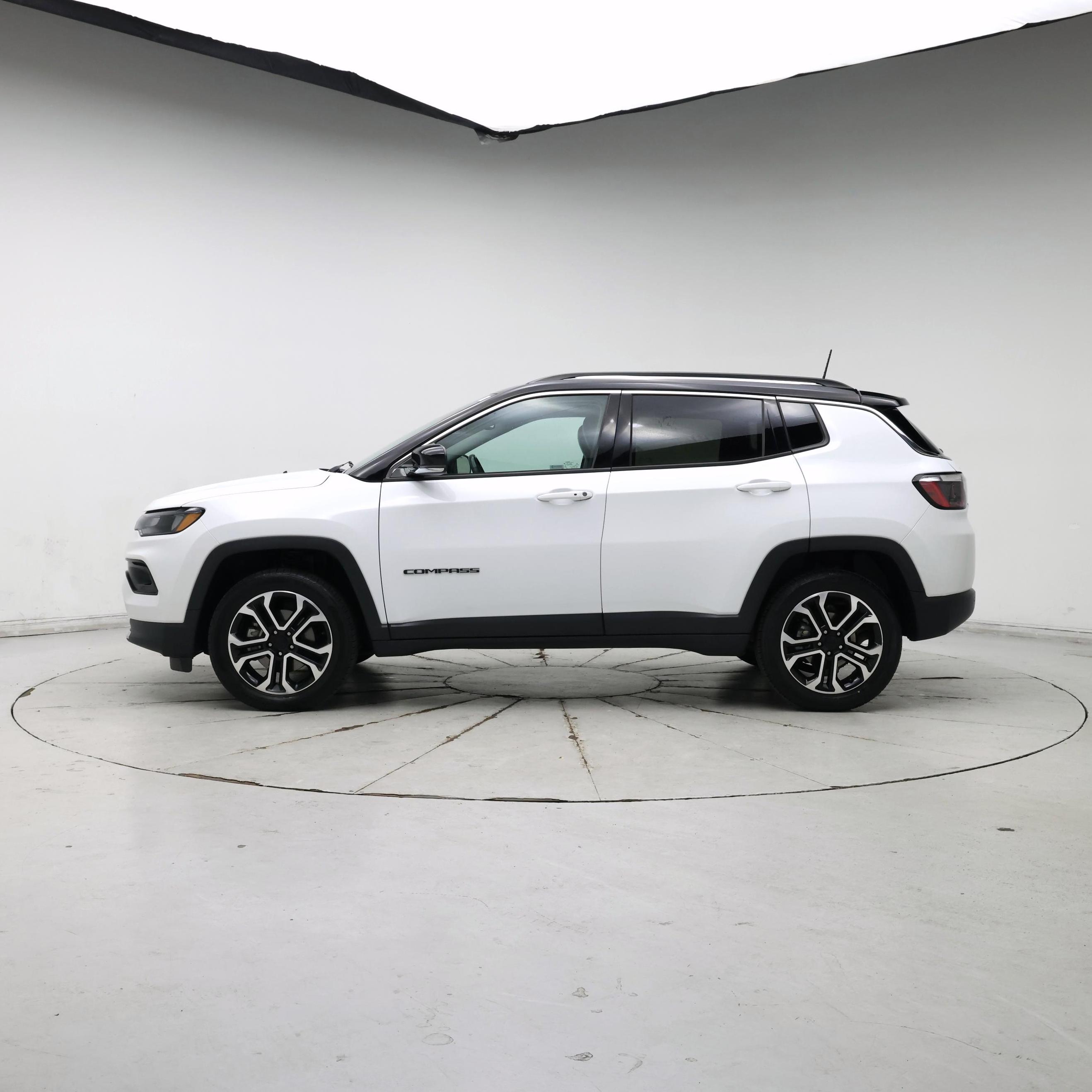 Thumbnail: 2022 Jeep Compass - 3