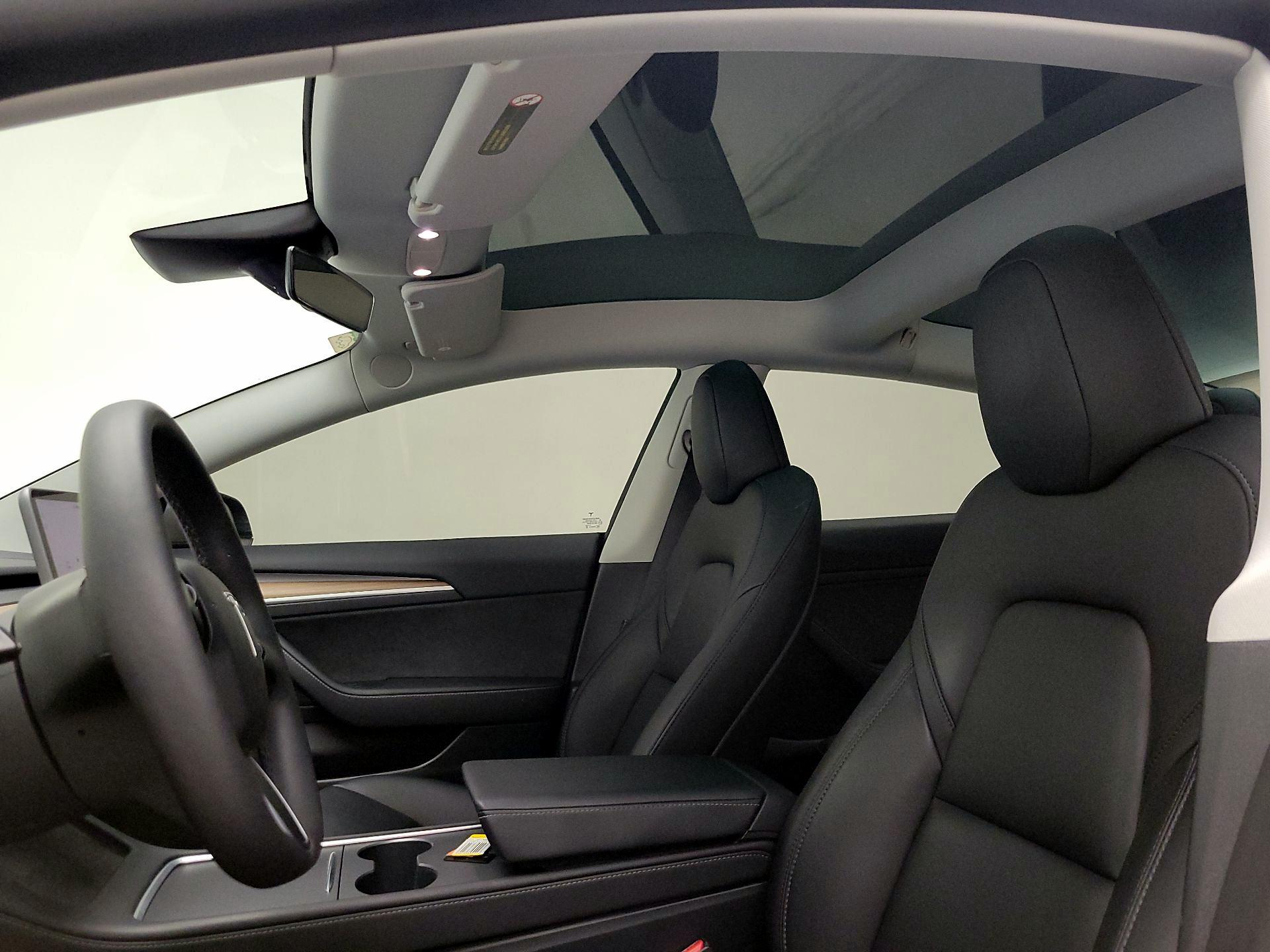 Thumbnail: 2023 Tesla Model 3 - 19