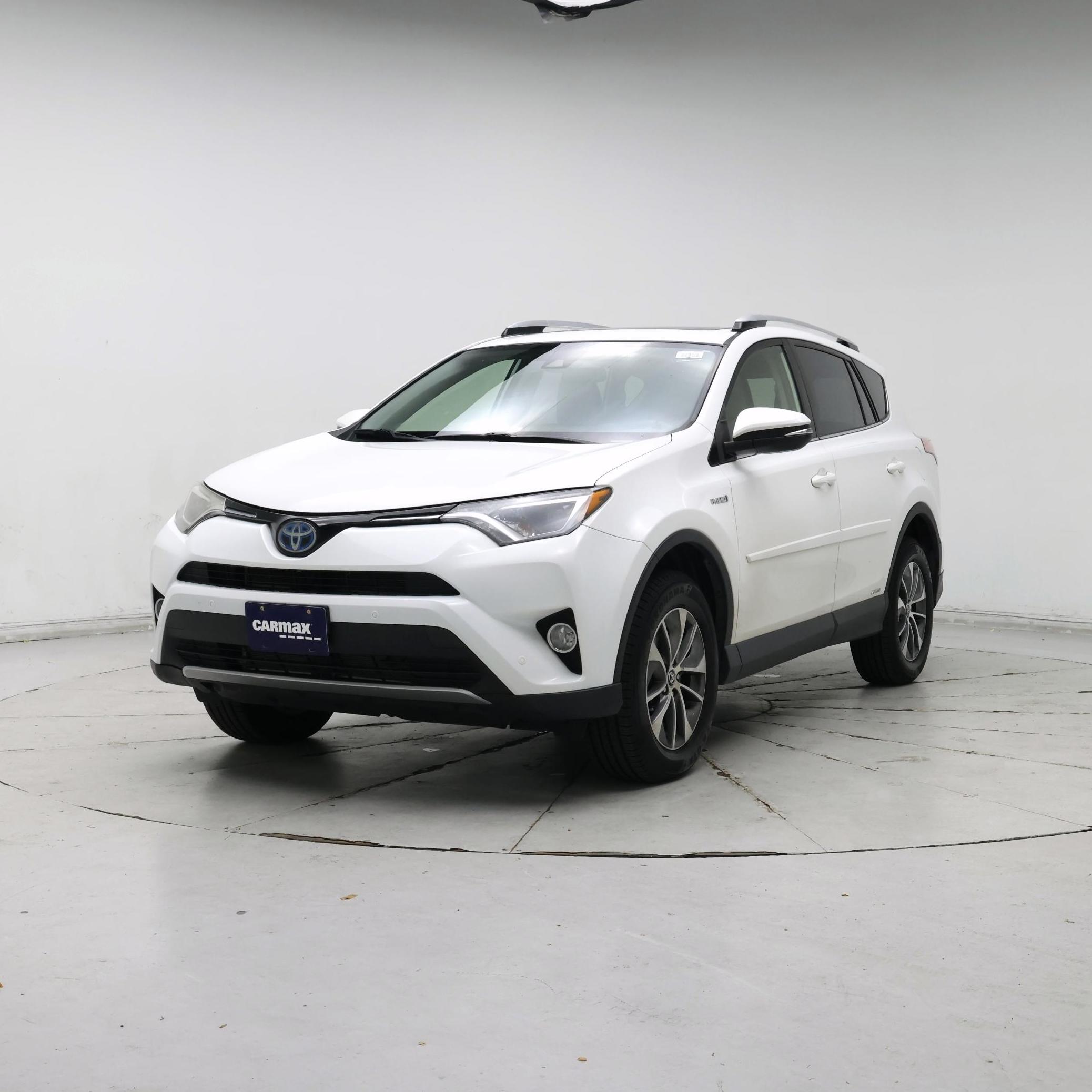 Thumbnail: 2016 Toyota RAV4 - 4