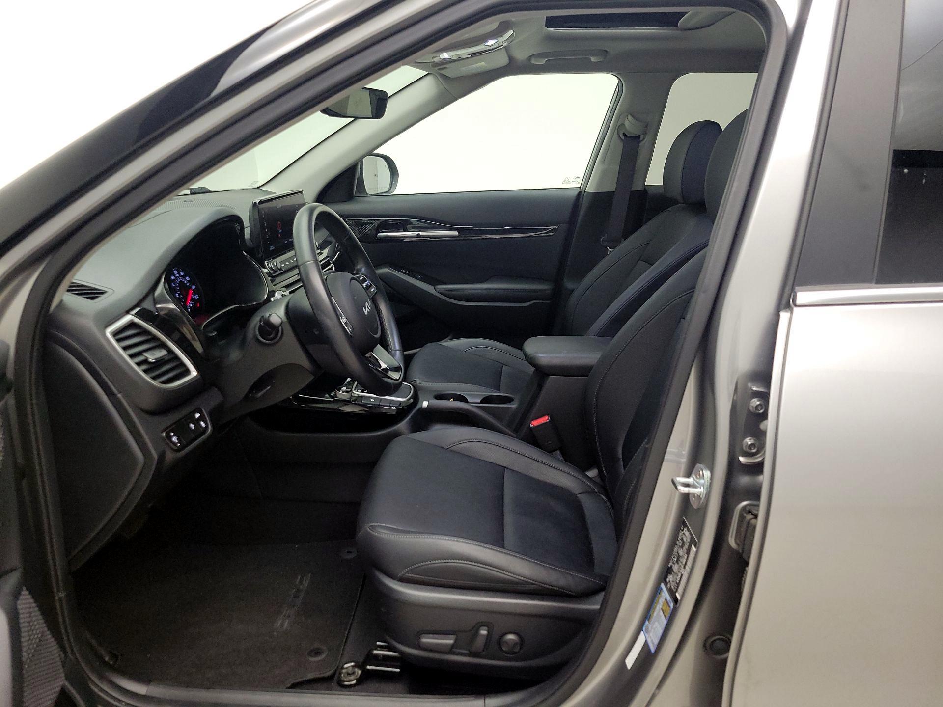 Thumbnail: 2023 Kia Seltos - 11