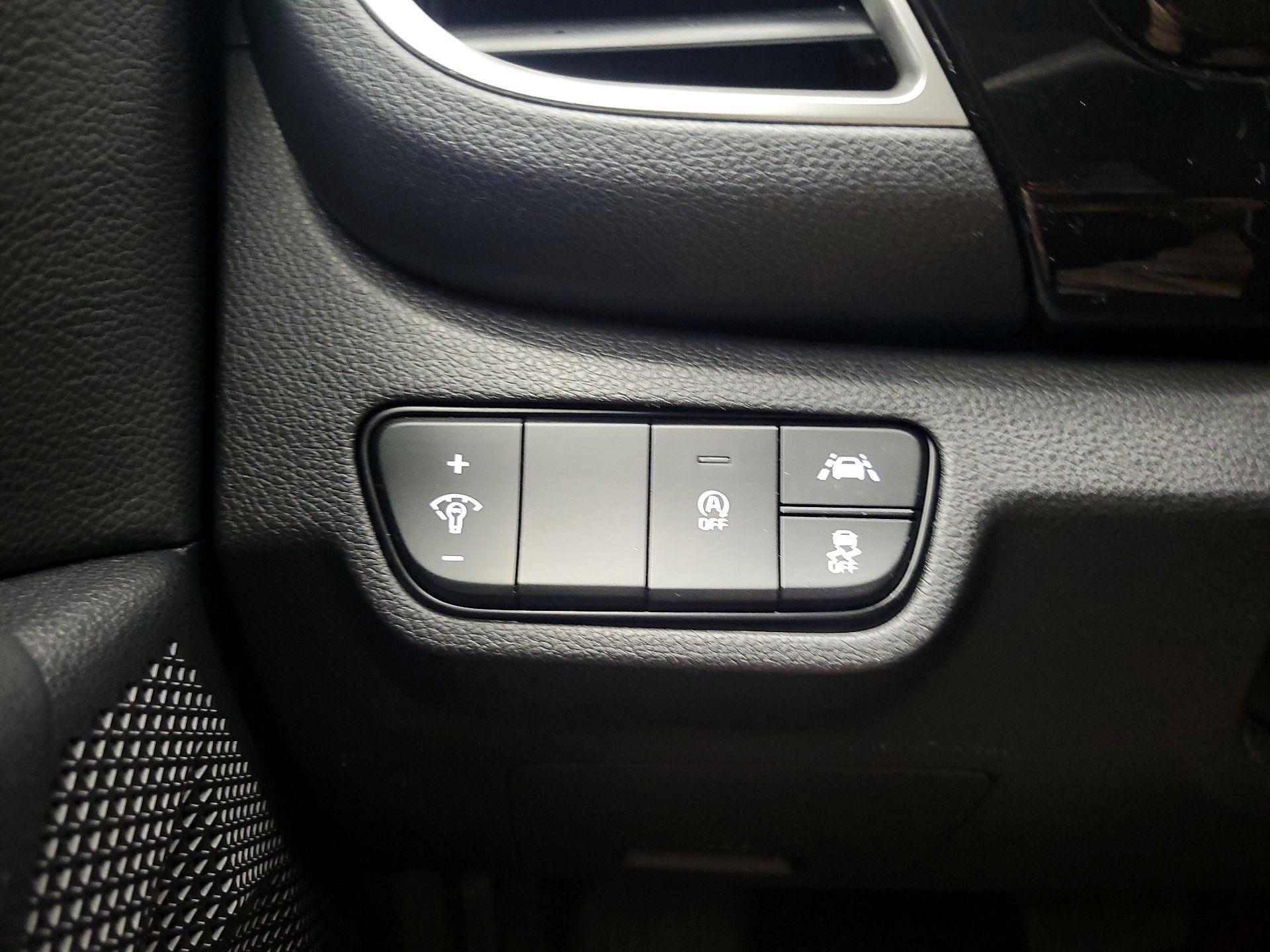 Thumbnail: 2023 Kia Seltos - 13