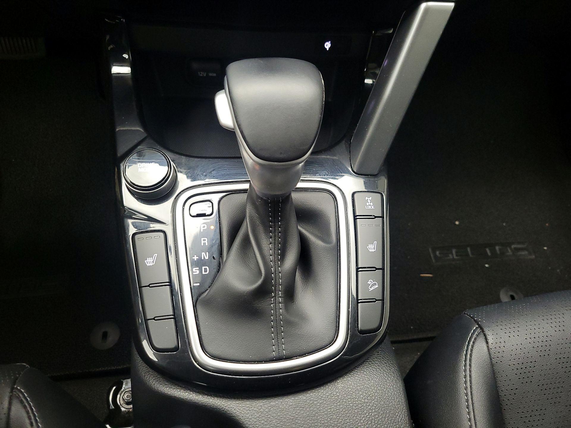 Thumbnail: 2023 Kia Seltos - 18