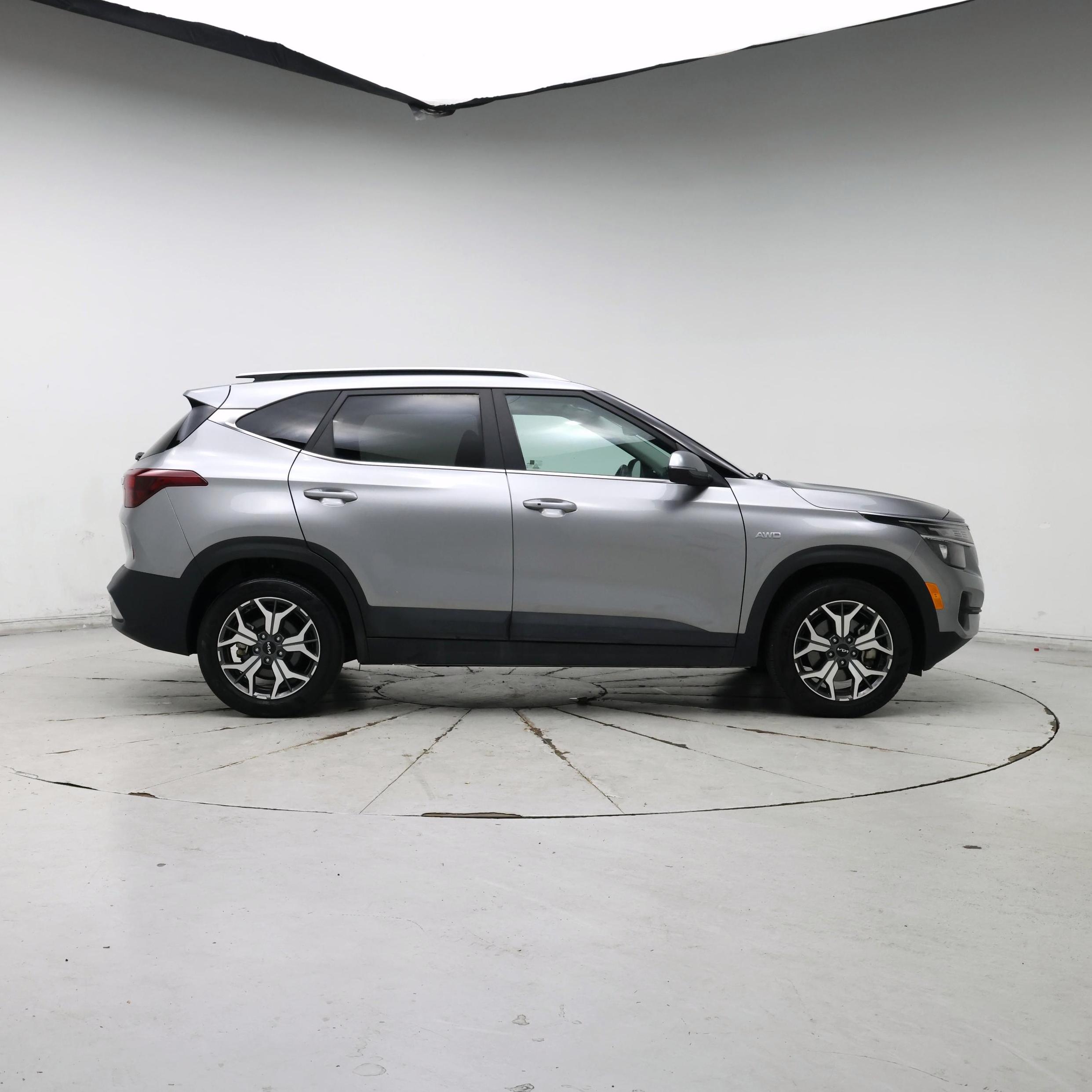 Thumbnail: 2023 Kia Seltos - 7