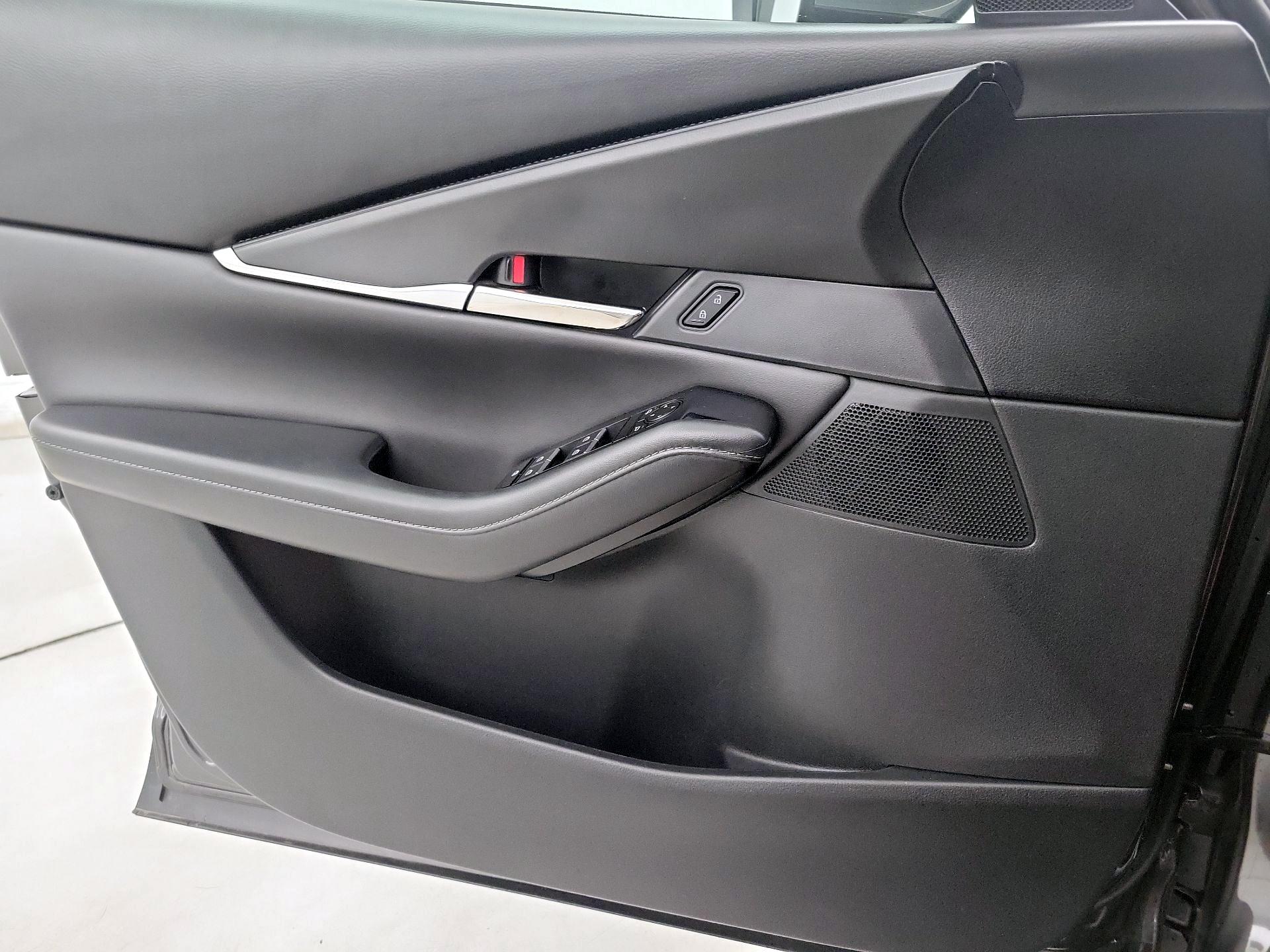 Thumbnail: 2023 Mazda CX-30 - 12