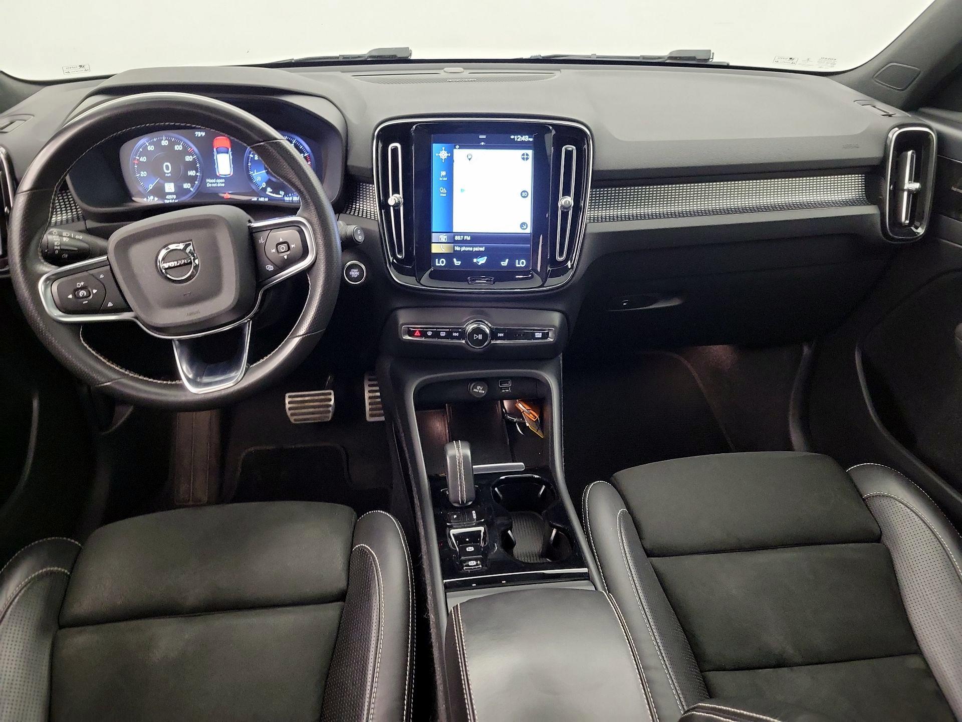 Thumbnail: 2021 Volvo XC40 - 9