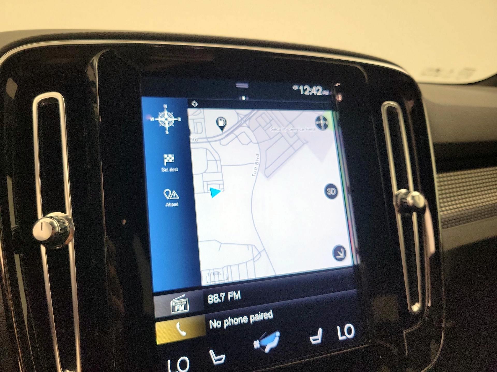 Thumbnail: 2021 Volvo XC40 - 14