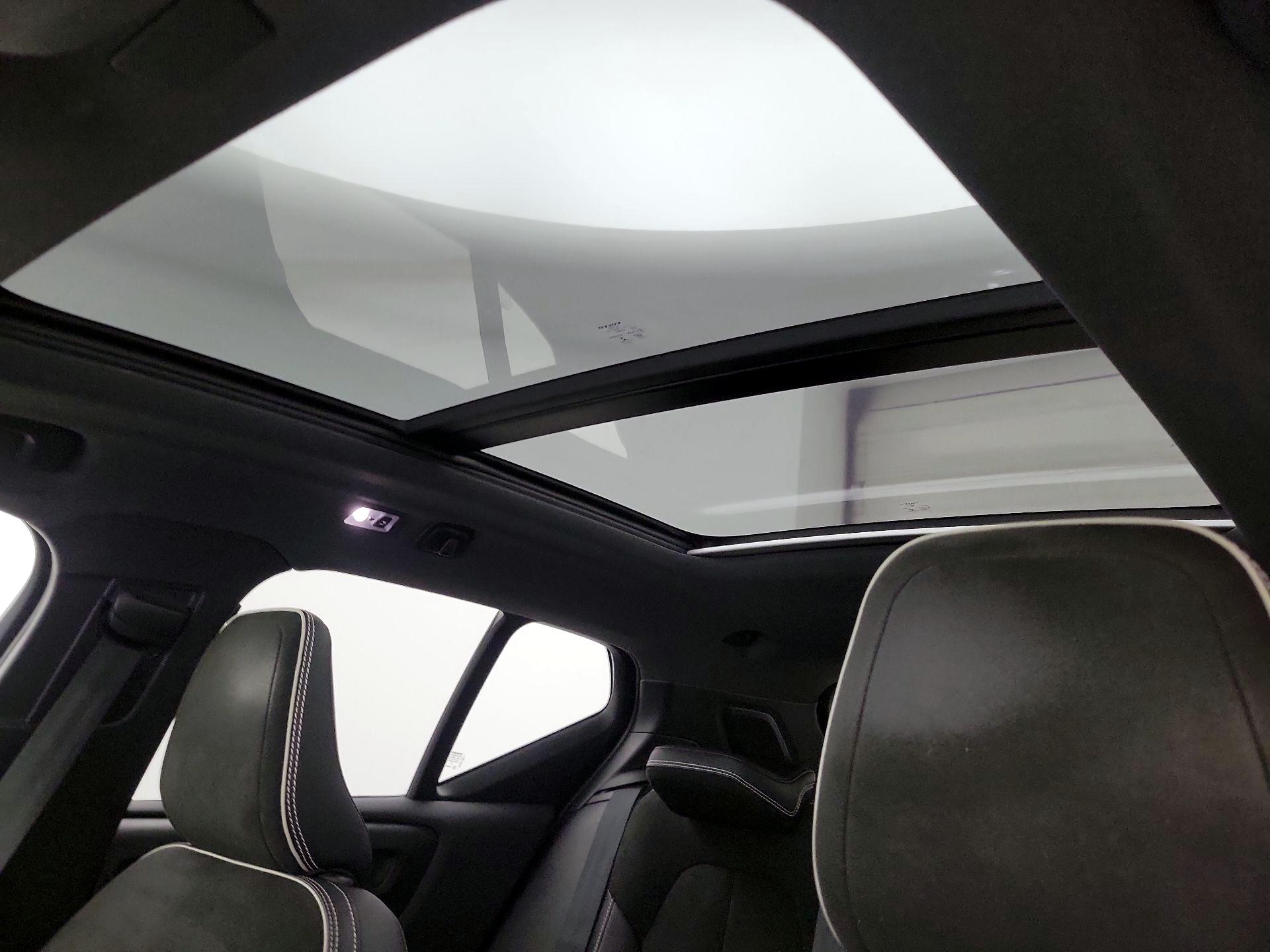 Thumbnail: 2021 Volvo XC40 - 20