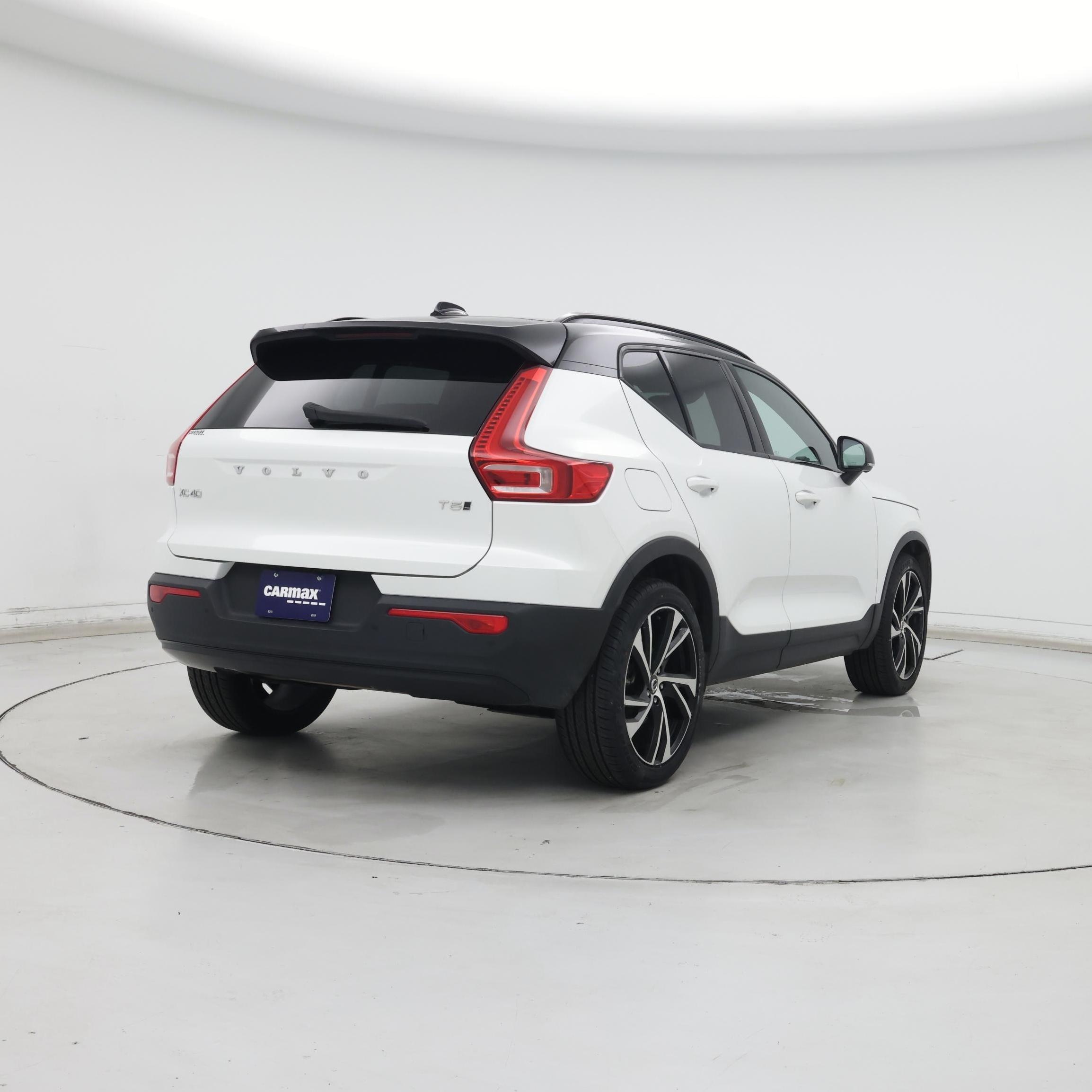 Thumbnail: 2021 Volvo XC40 - 8