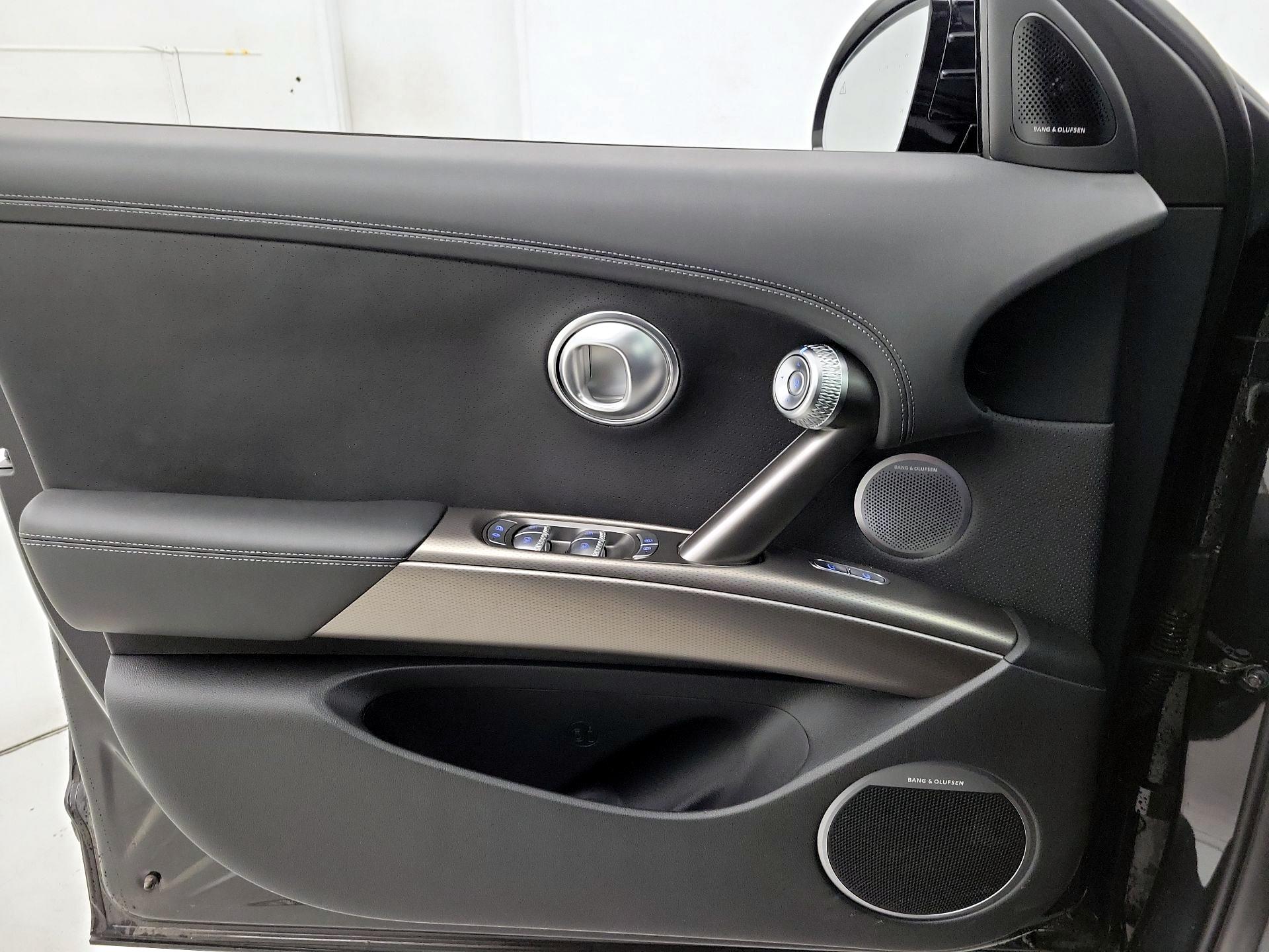 Thumbnail: 2024 Genesis GV60 - 12