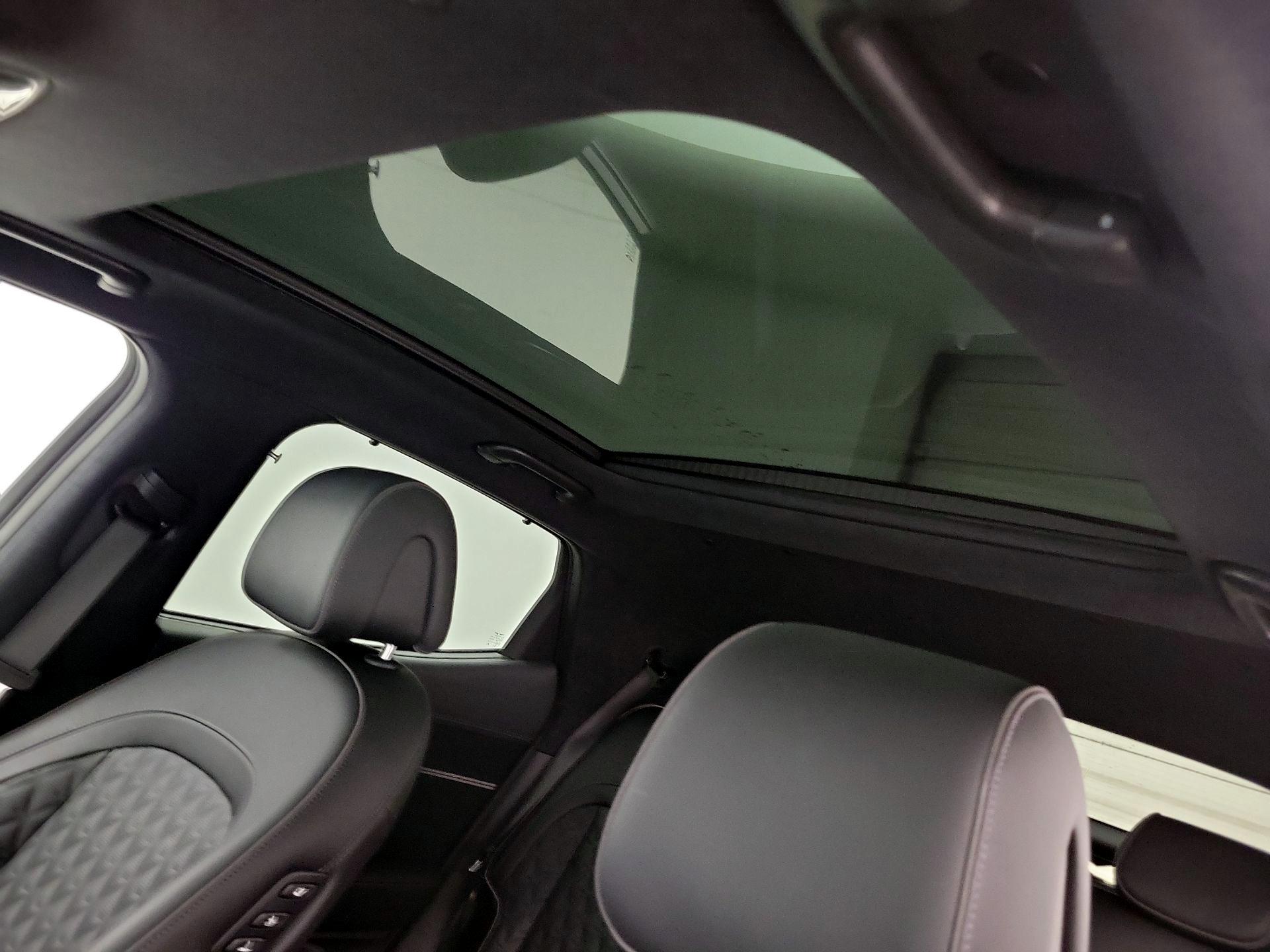 Thumbnail: 2024 Genesis GV60 - 20