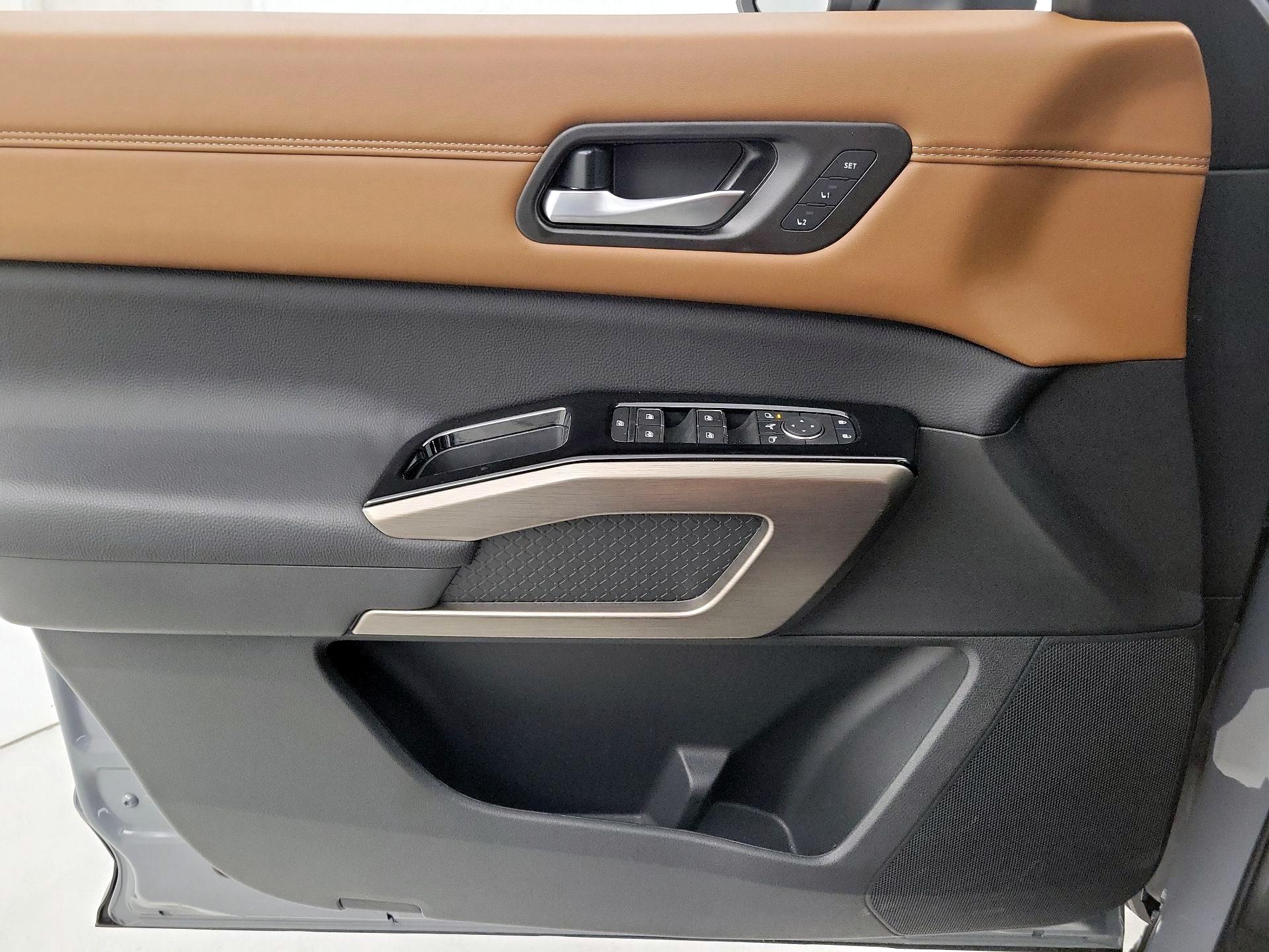 Thumbnail: 2025 Nissan Pathfinder - 12