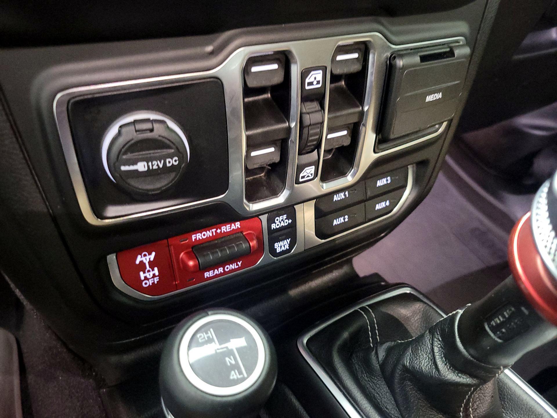 Thumbnail: 2023 Jeep Wrangler - 19