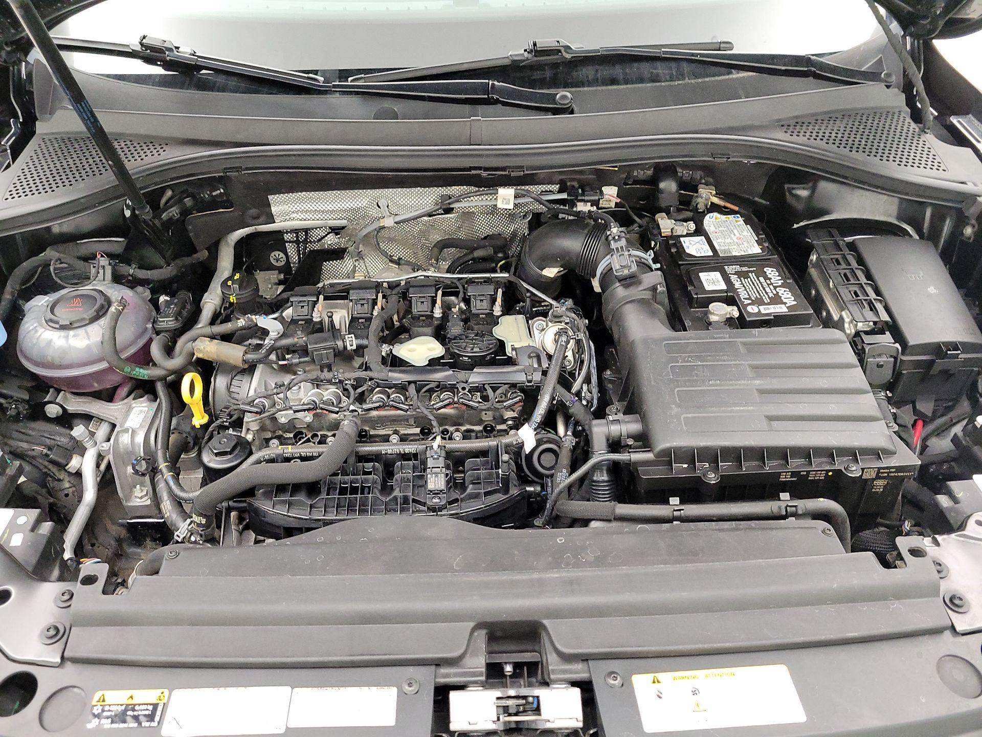 Thumbnail: 2022 Volkswagen Tiguan - 17