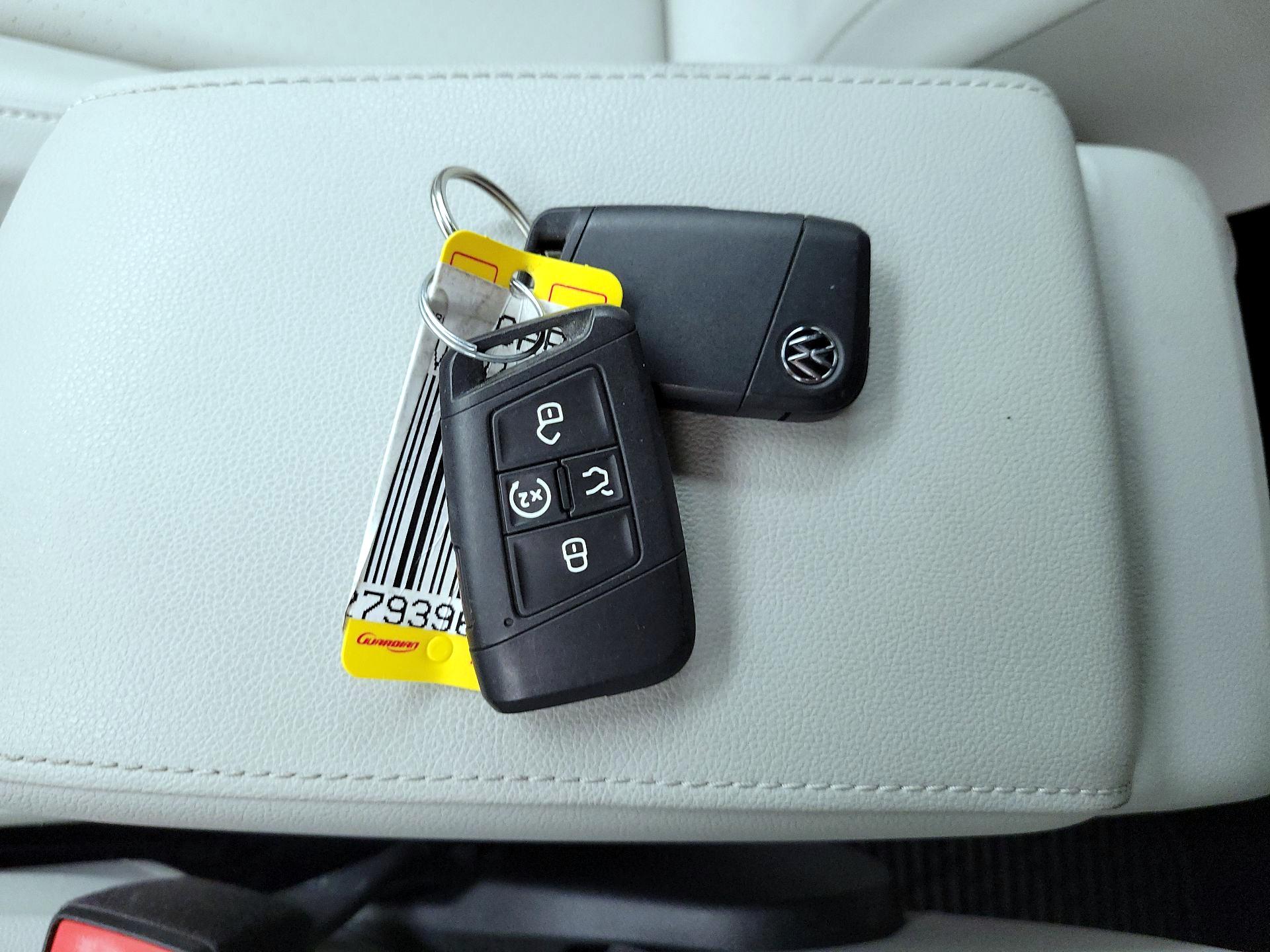 Thumbnail: 2022 Volkswagen Tiguan - 18