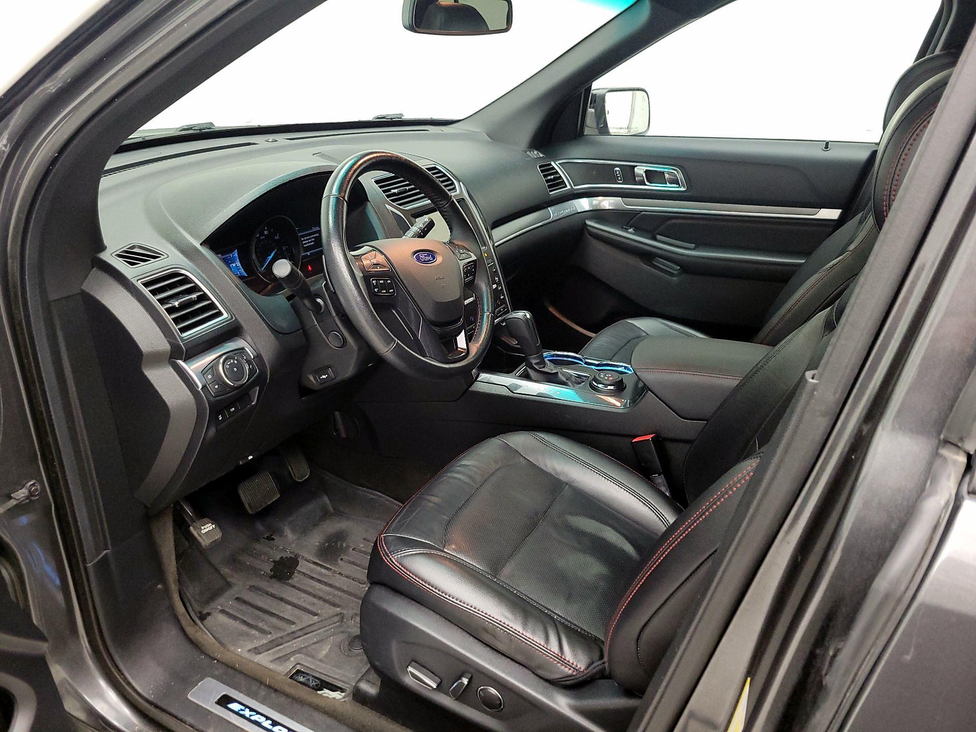 Thumbnail: 2016 Ford Explorer - 11