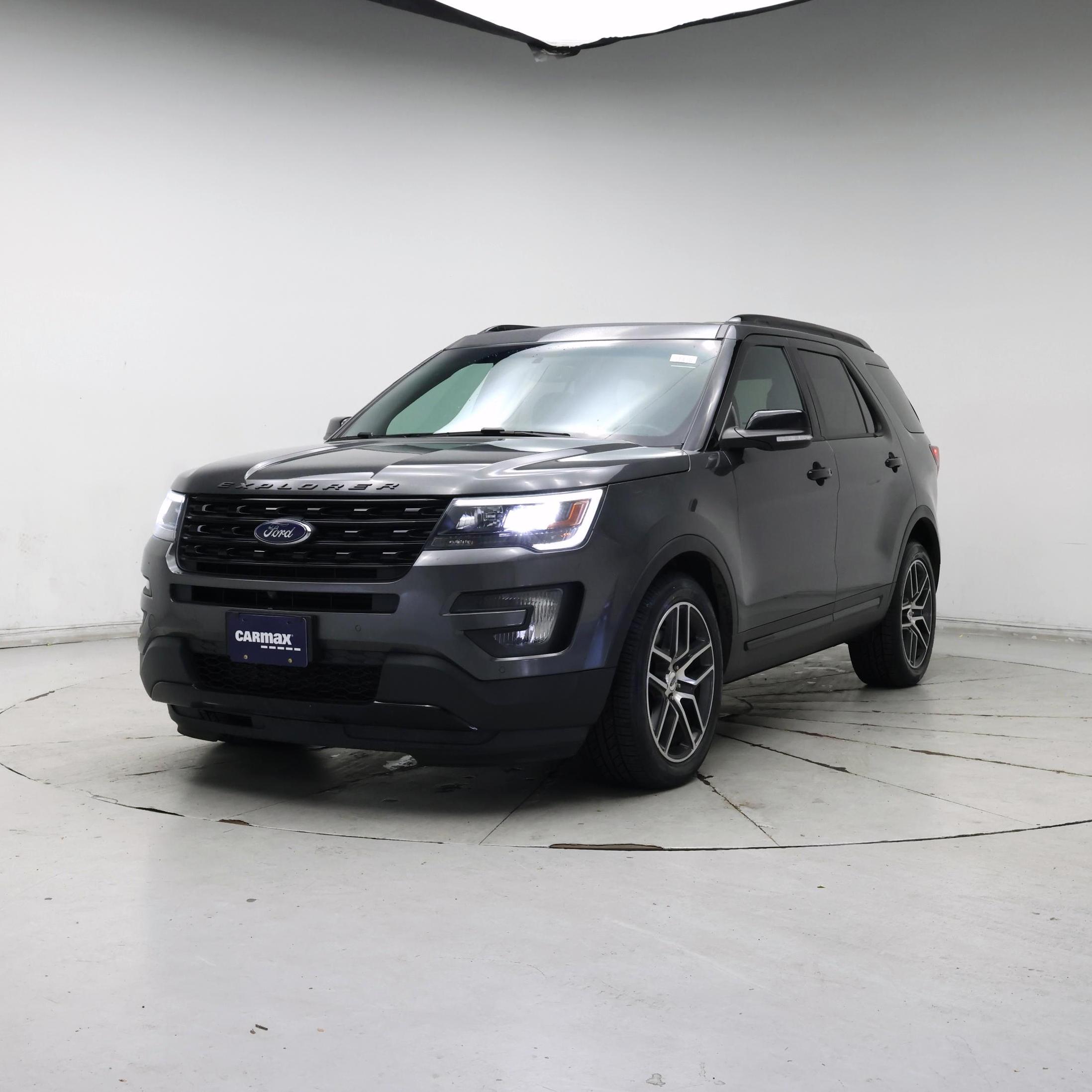 Thumbnail: 2016 Ford Explorer - 4