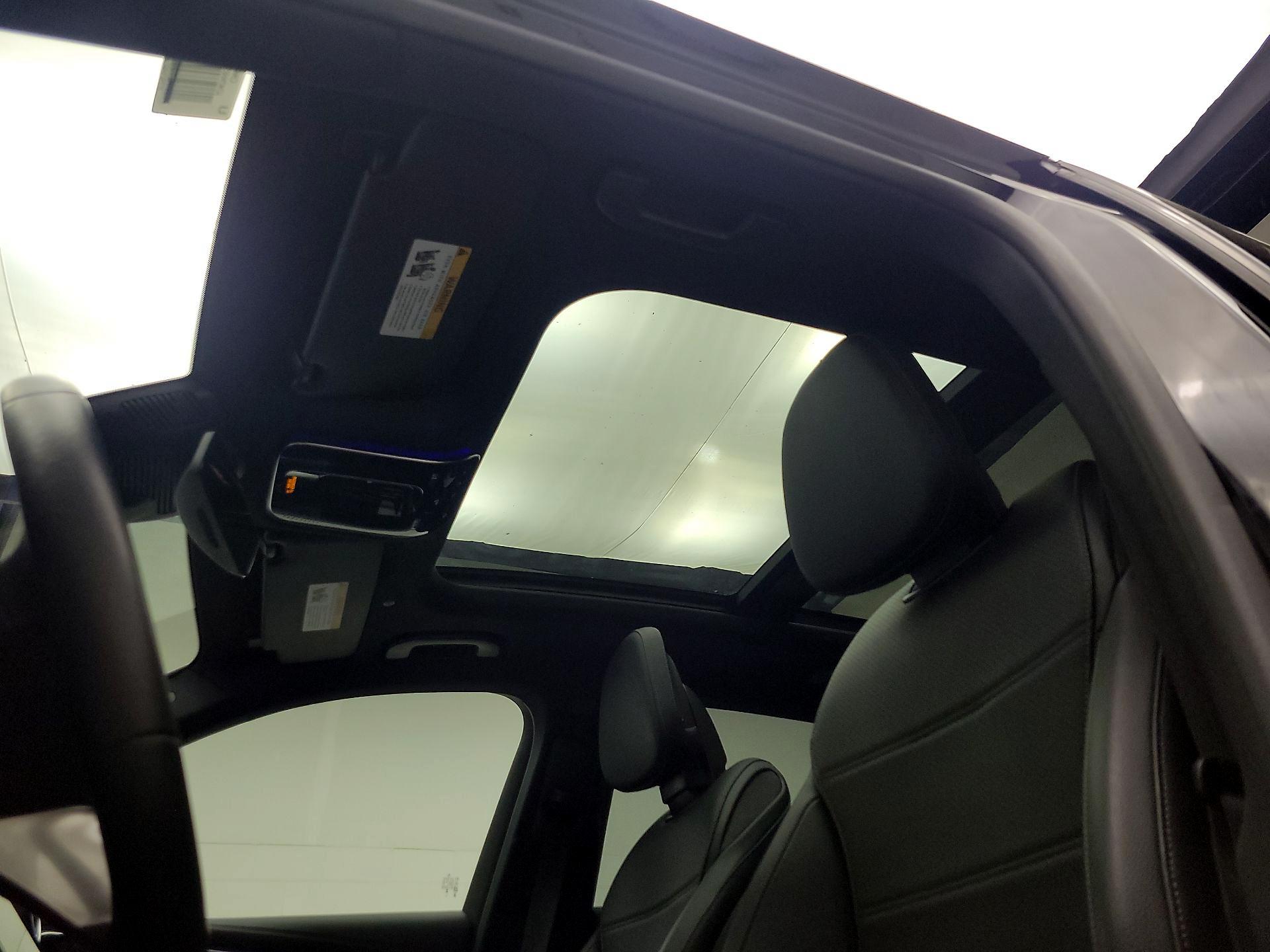 Thumbnail: 2024 Mercedes-Benz GLC - 17