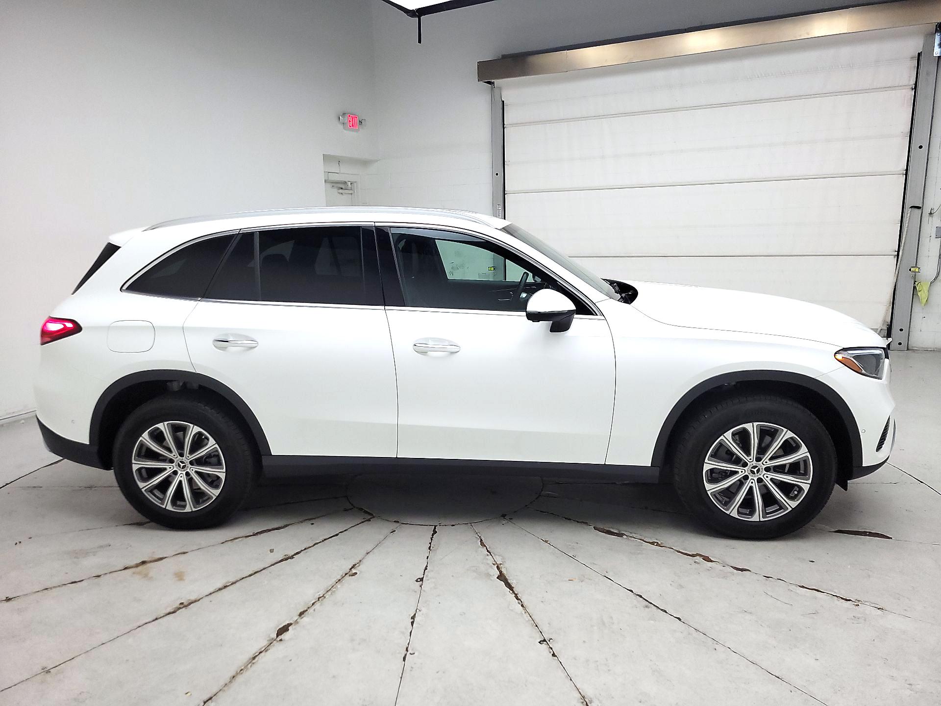 Thumbnail: 2024 Mercedes-Benz GLC - 4