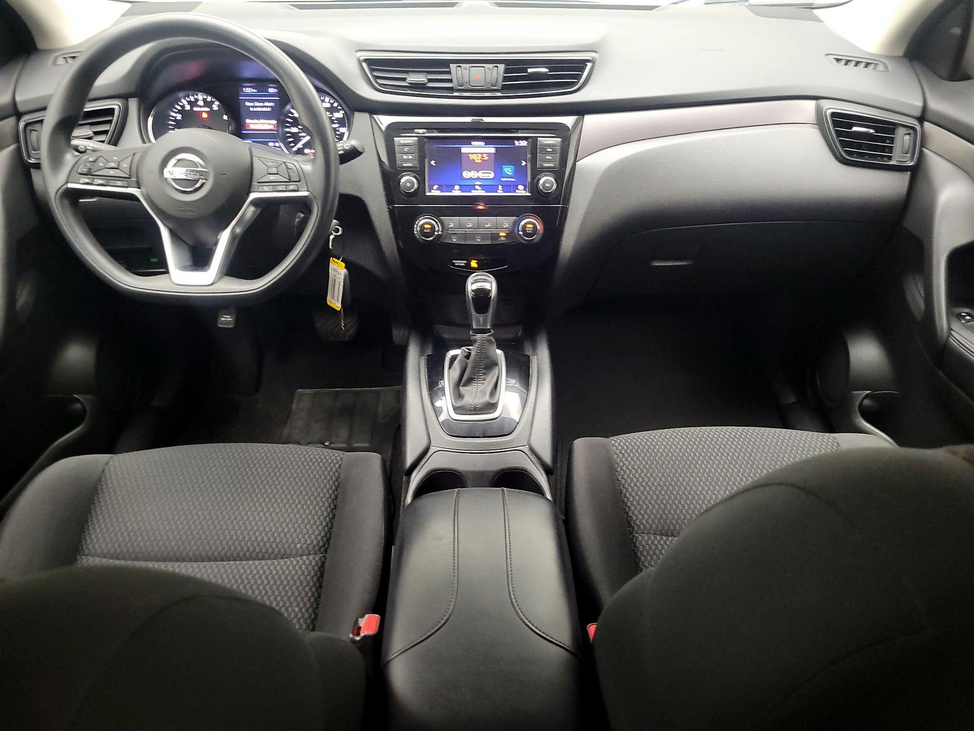 Thumbnail: 2019 Nissan Rogue Sport - 9