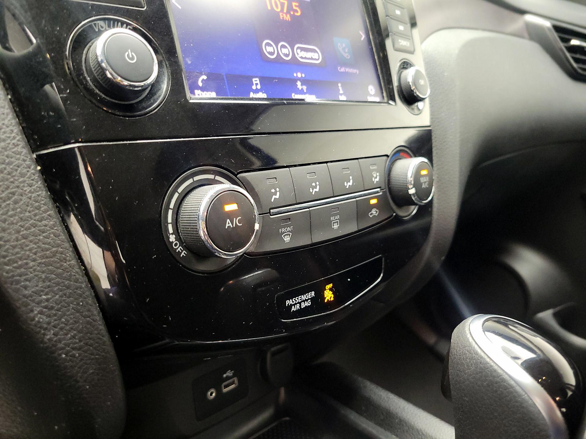 Thumbnail: 2019 Nissan Rogue Sport - 16