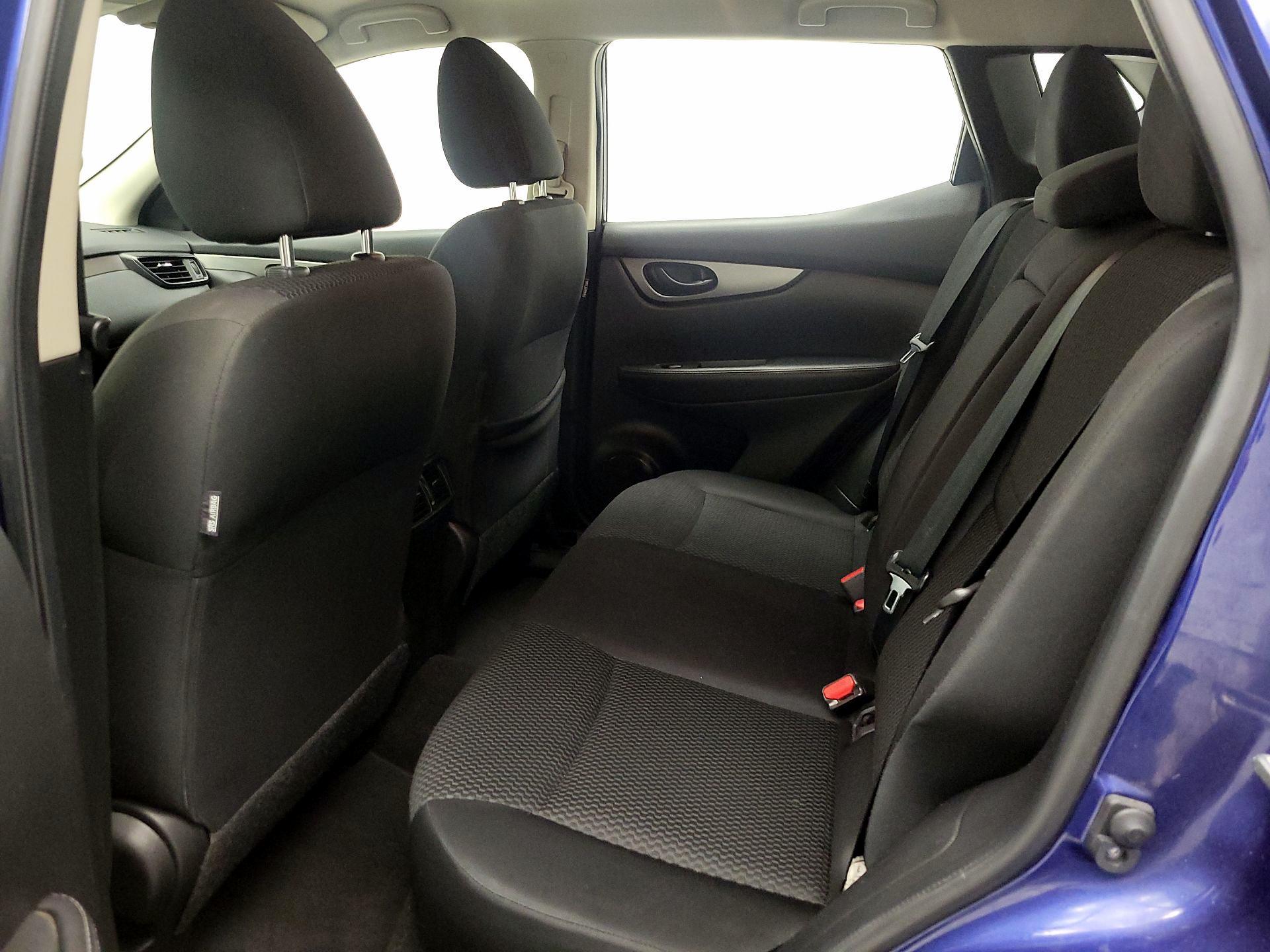 Thumbnail: 2019 Nissan Rogue Sport - 19