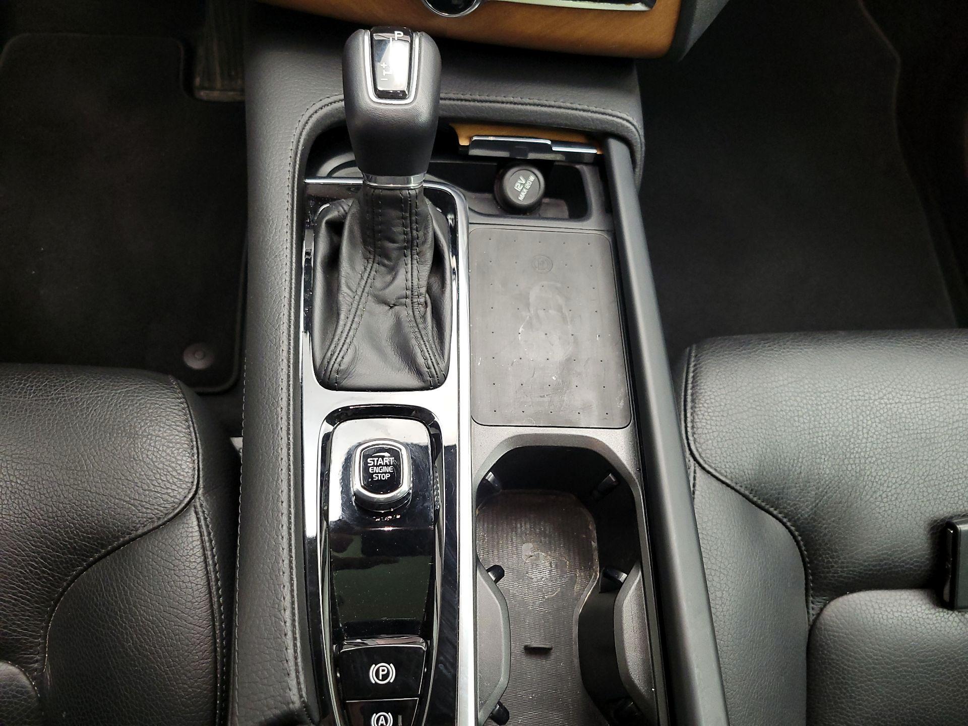 Thumbnail: 2022 Volvo XC90 - 16