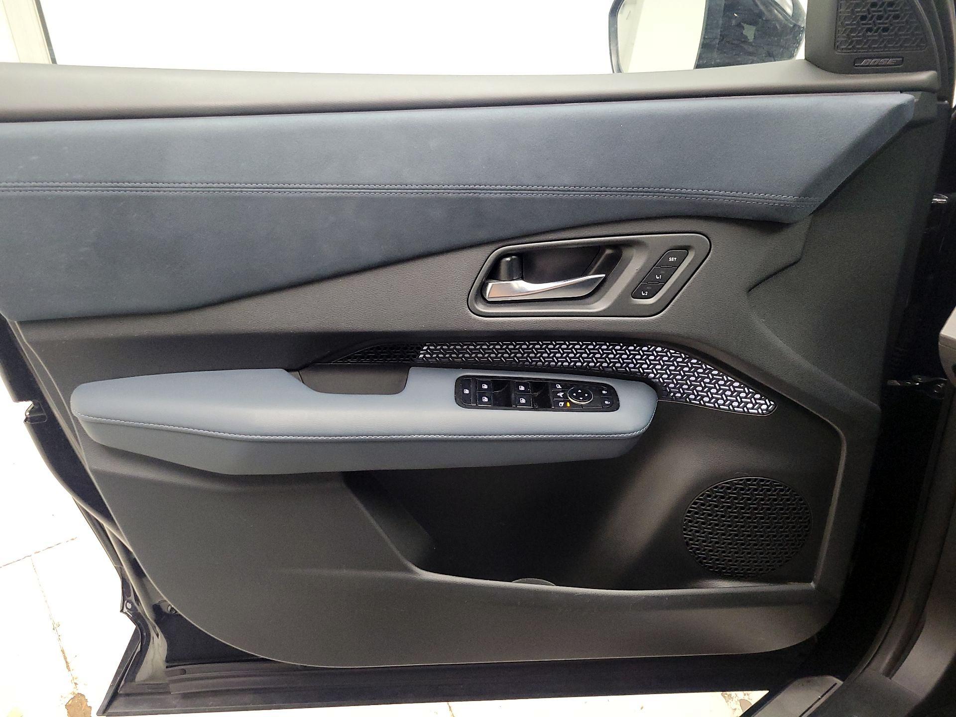 Thumbnail: 2023 Nissan Ariya - 10