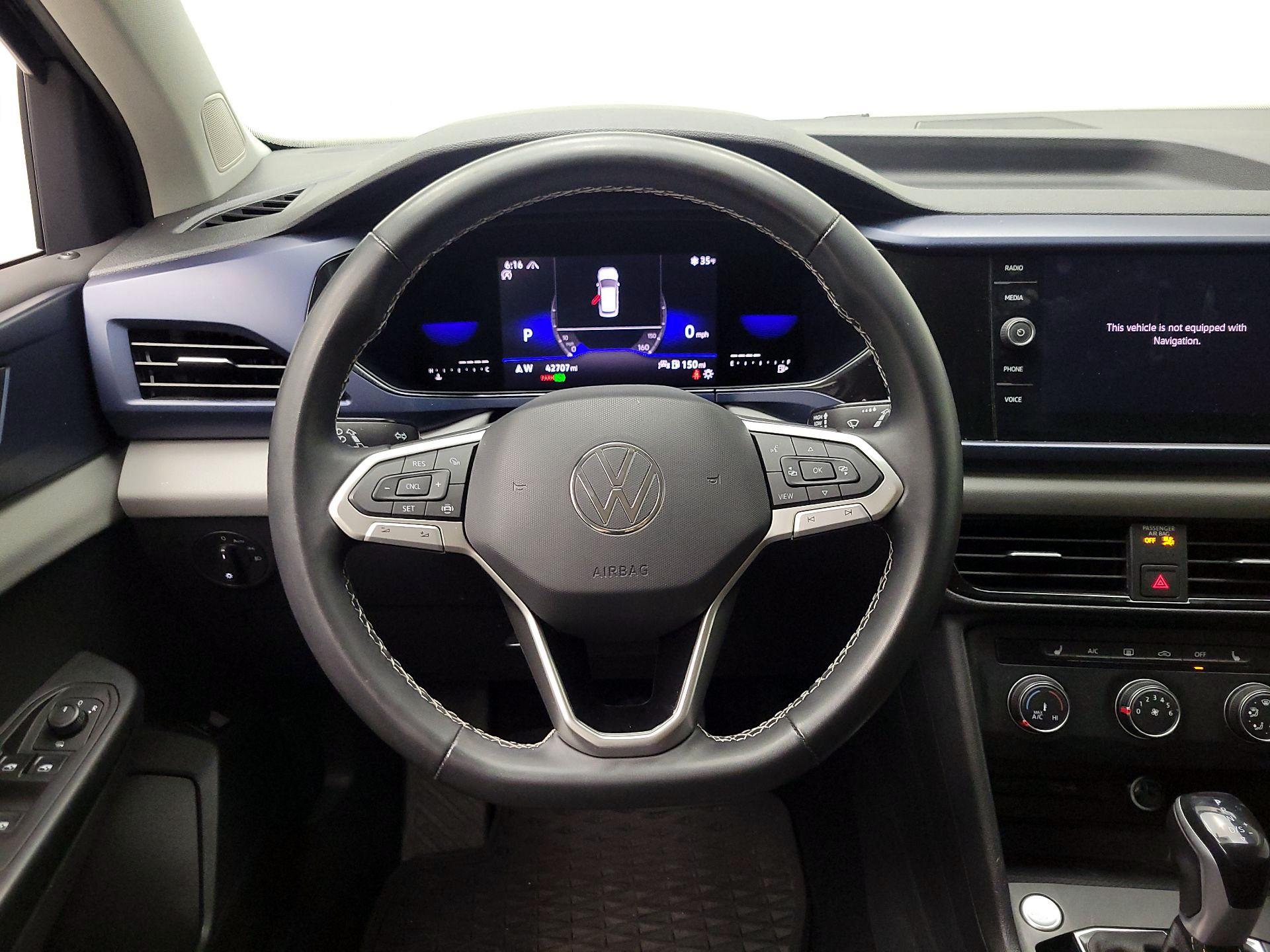 Thumbnail: 2022 Volkswagen Taos - 10