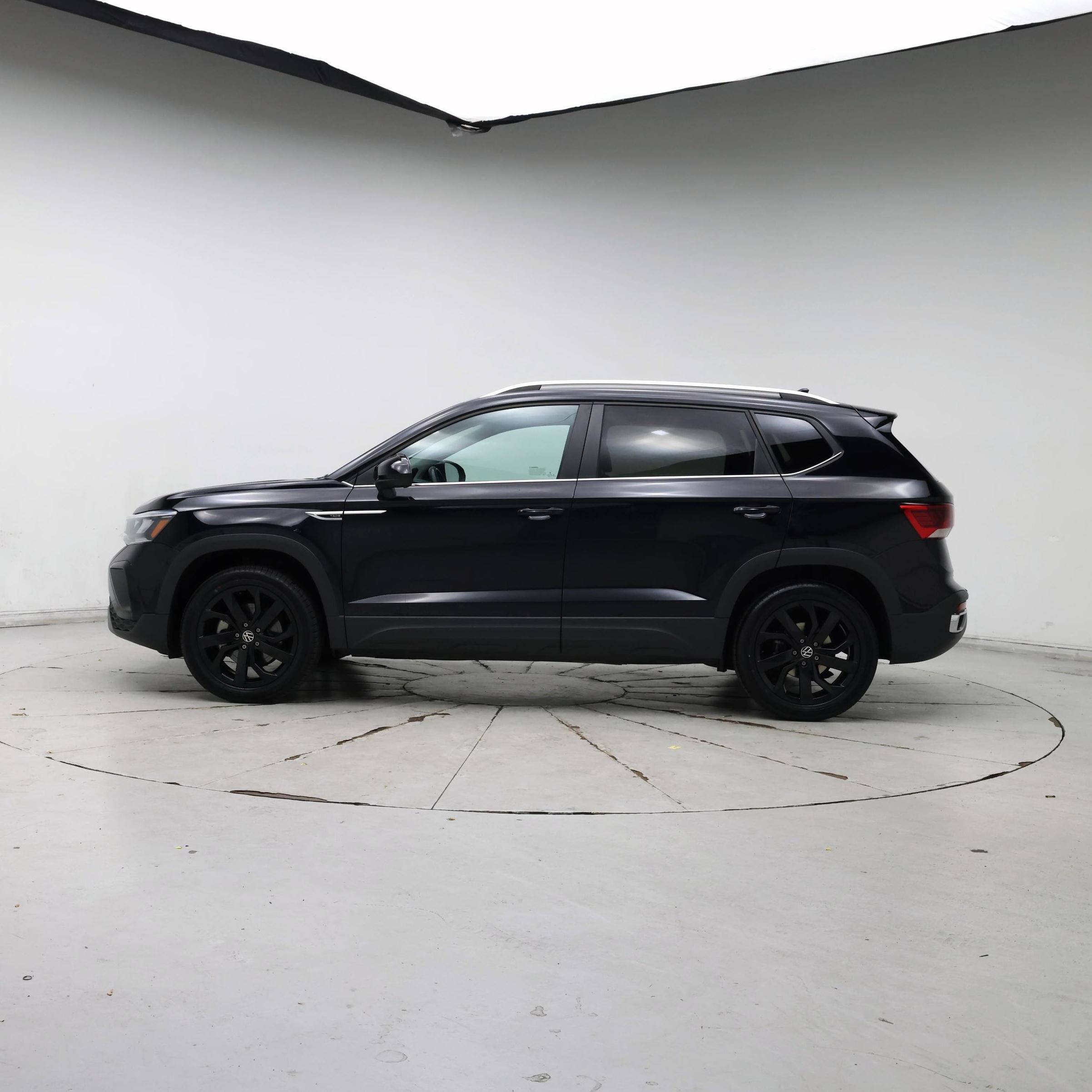 Thumbnail: 2022 Volkswagen Taos - 3