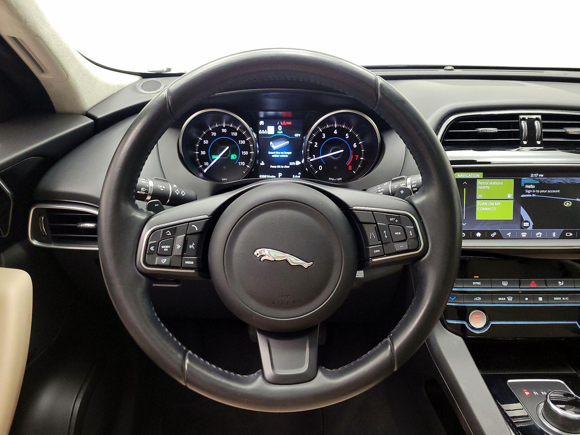 Thumbnail: 2020 Jaguar F-Pace - 10