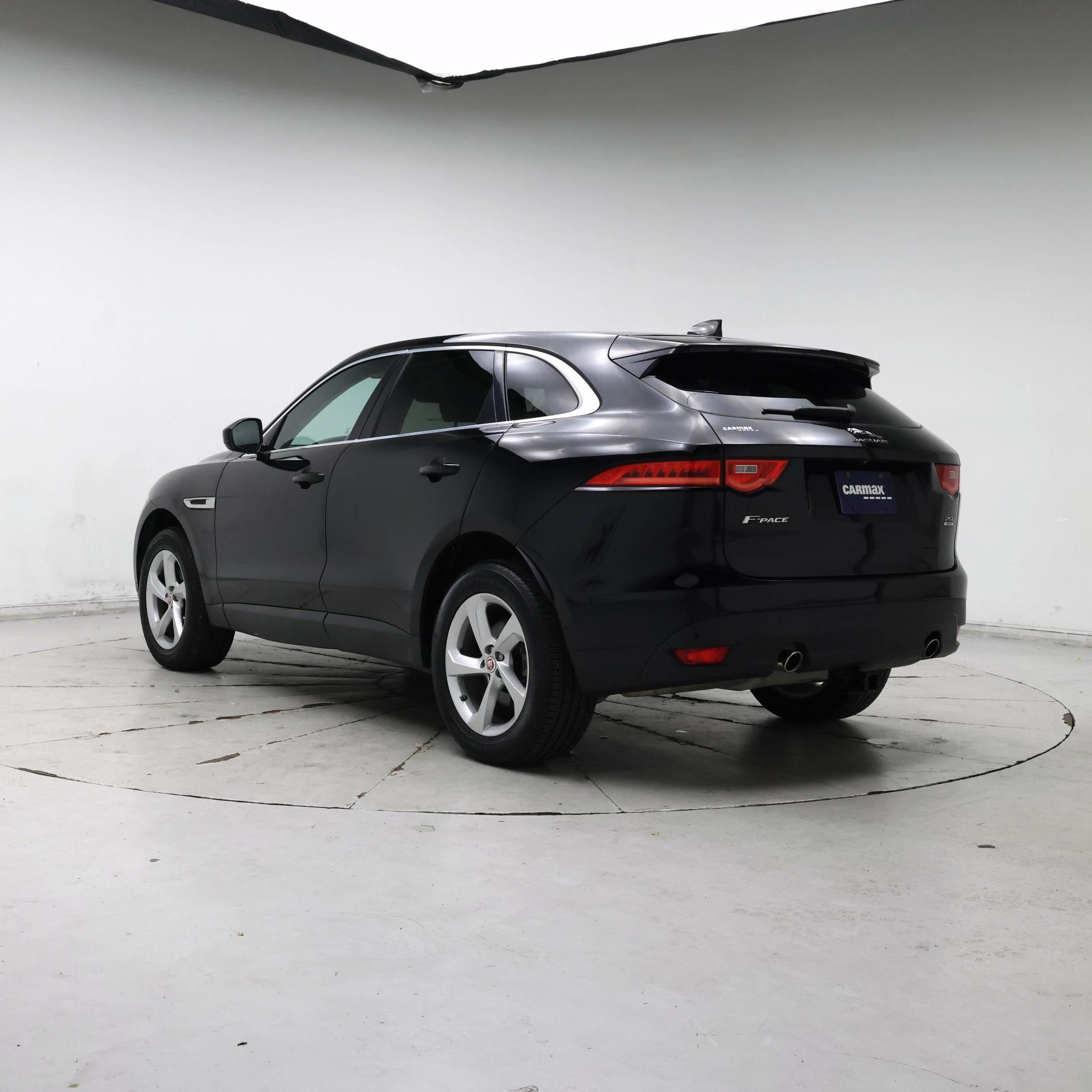 Thumbnail: 2020 Jaguar F-Pace - 2