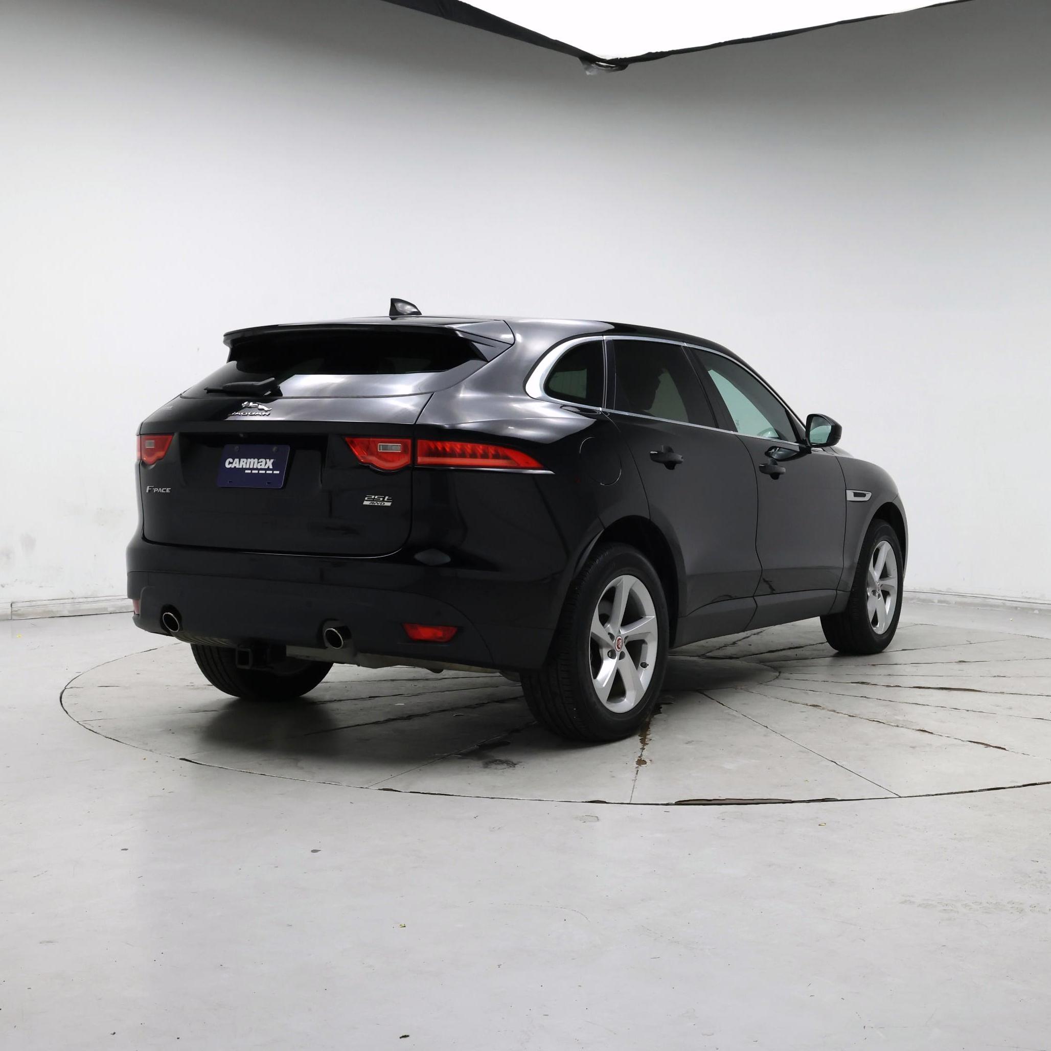 Thumbnail: 2020 Jaguar F-Pace - 8